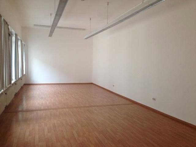 Pronájem kanceláře 210 m², Maximilianstr. 66, Augsburg, Bavorsko Pronájem kanceláře 210 m², Maximilianstr. 66, Augsburg, Bavorsko