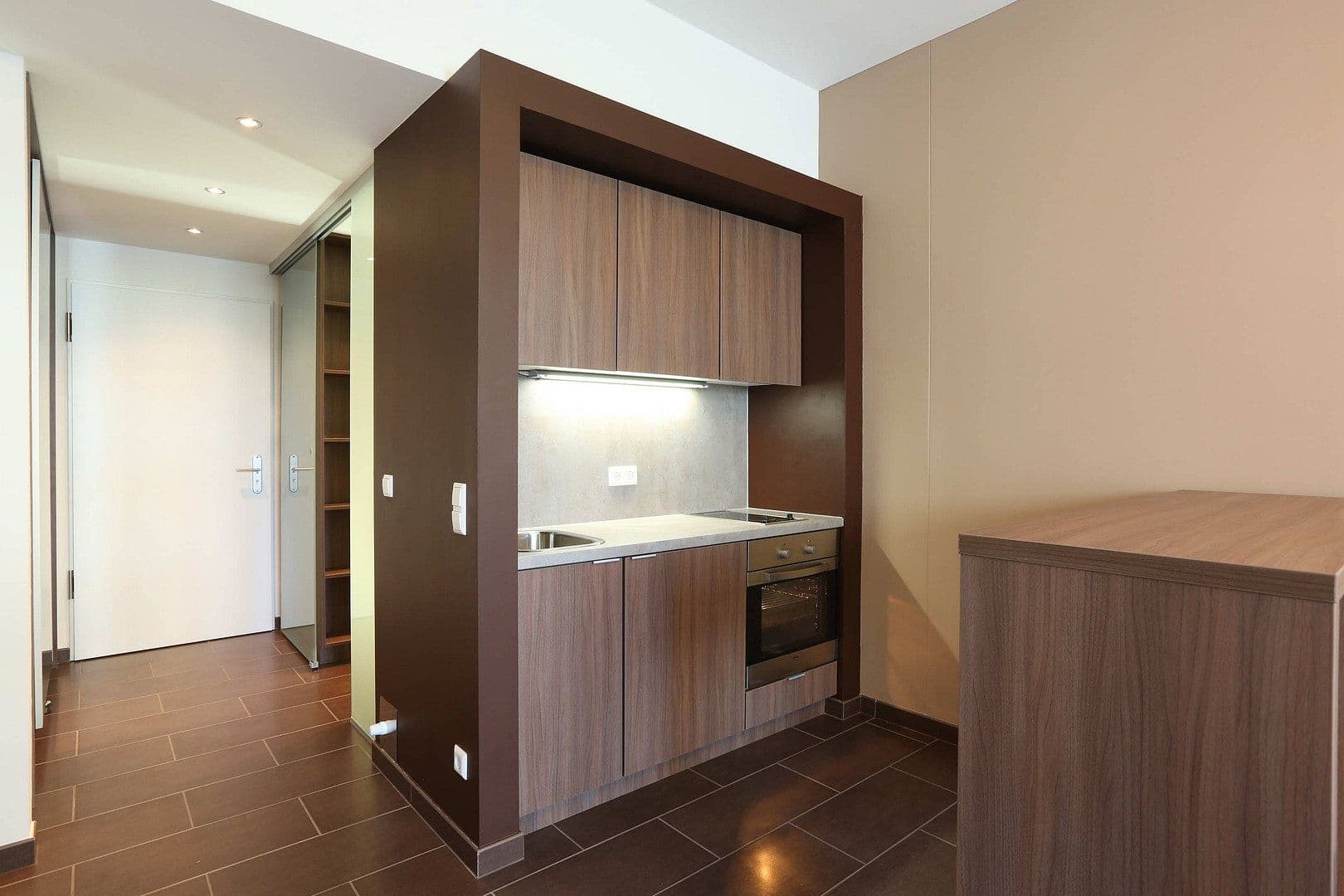 Pronájem bytu 1+1 32 m², Schillerstr.41, München, Bavorsko Pronájem bytu 1+1 32 m², Schillerstr.41, München, Bavorsko