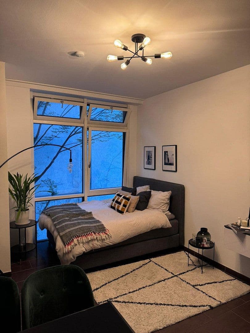 Pronájem bytu 1+1 32 m², Schillerstr.41, München, Bavorsko Pronájem bytu 1+1 32 m², Schillerstr.41, München, Bavorsko