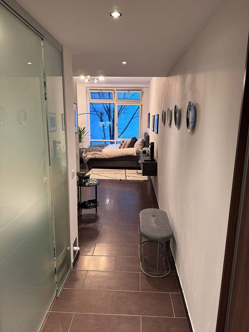 Pronájem bytu 1+1 32 m², Schillerstr.41, München, Bavorsko Pronájem bytu 1+1 32 m², Schillerstr.41, München, Bavorsko