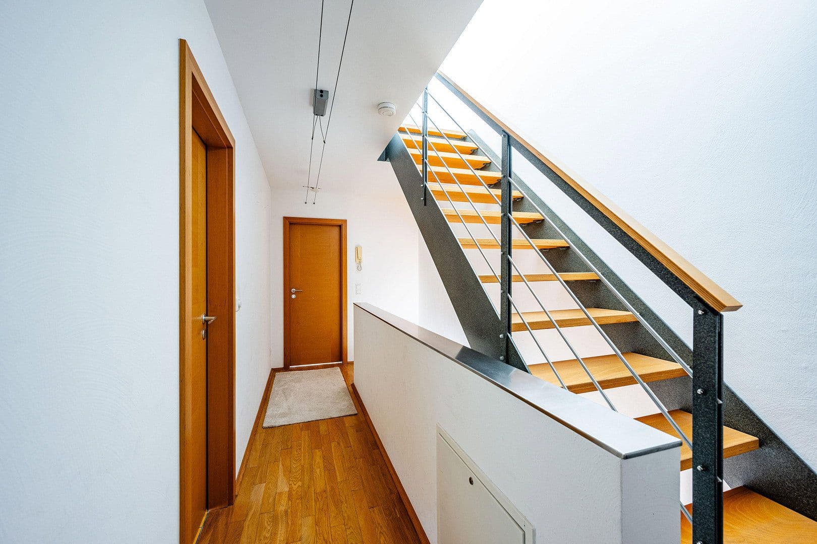 Prodej domu 173 m², pozemek 284 m², Solingen, Severní Porýní-Vestfálsko Prodej domu 173 m², pozemek 284 m², Solingen, Severní Porýní-Vestfálsko