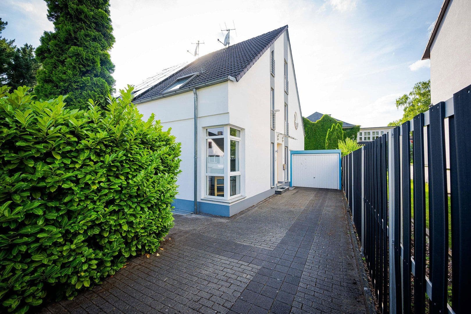 Prodej domu 173 m², pozemek 284 m², Solingen, Severní Porýní-Vestfálsko Prodej domu 173 m², pozemek 284 m², Solingen, Severní Porýní-Vestfálsko