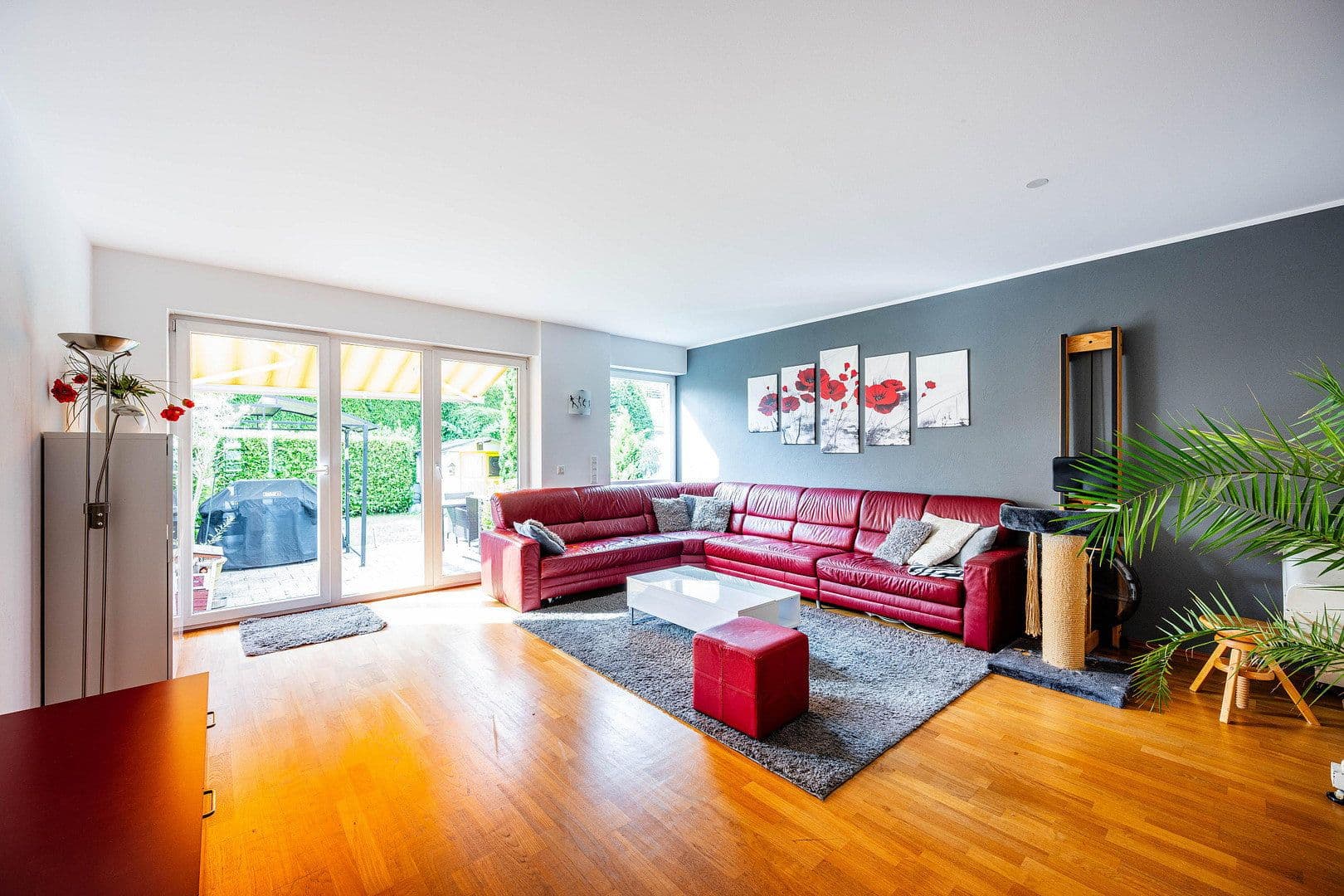 Prodej domu 173 m², pozemek 284 m², Solingen, Severní Porýní-Vestfálsko Prodej domu 173 m², pozemek 284 m², Solingen, Severní Porýní-Vestfálsko