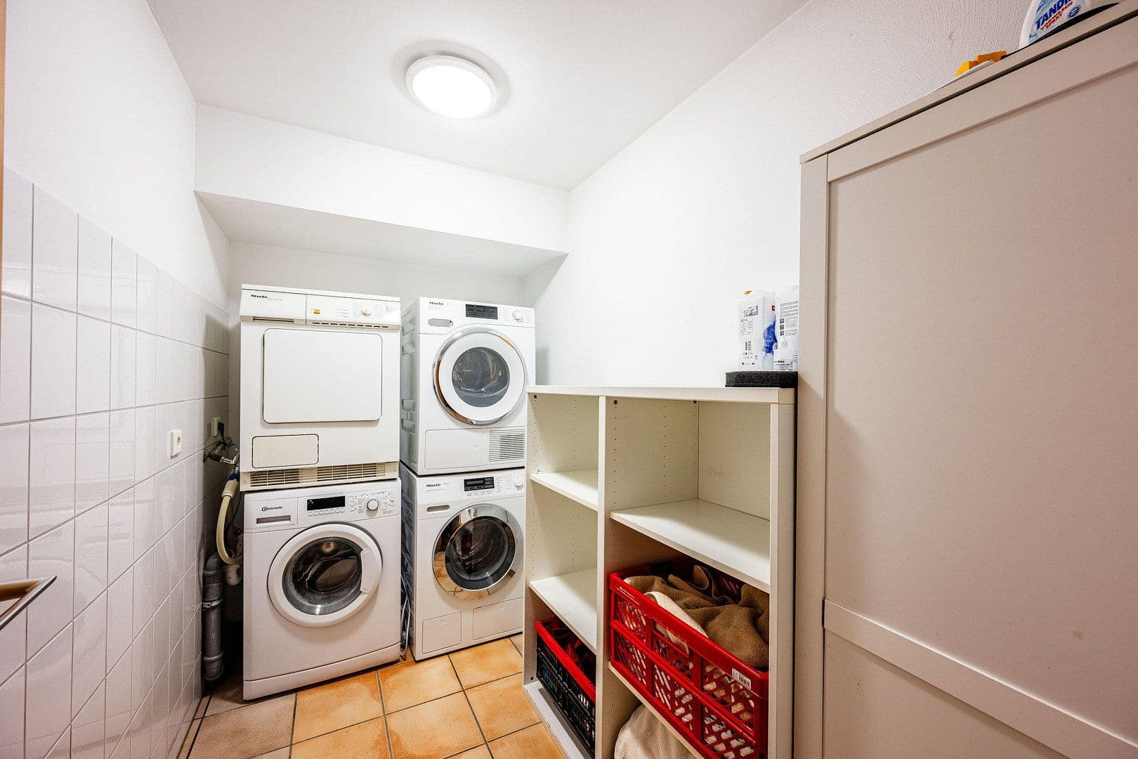 Prodej domu 173 m², pozemek 284 m², Solingen, Severní Porýní-Vestfálsko Prodej domu 173 m², pozemek 284 m², Solingen, Severní Porýní-Vestfálsko