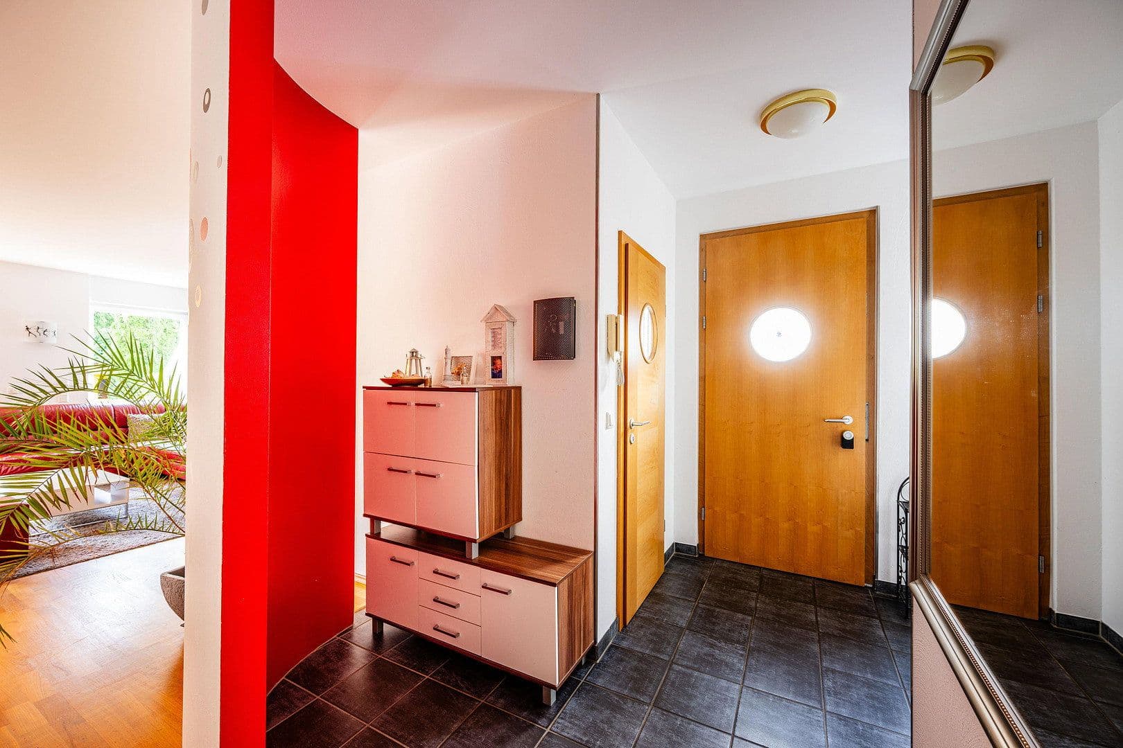 Prodej domu 173 m², pozemek 284 m², Solingen, Severní Porýní-Vestfálsko Prodej domu 173 m², pozemek 284 m², Solingen, Severní Porýní-Vestfálsko