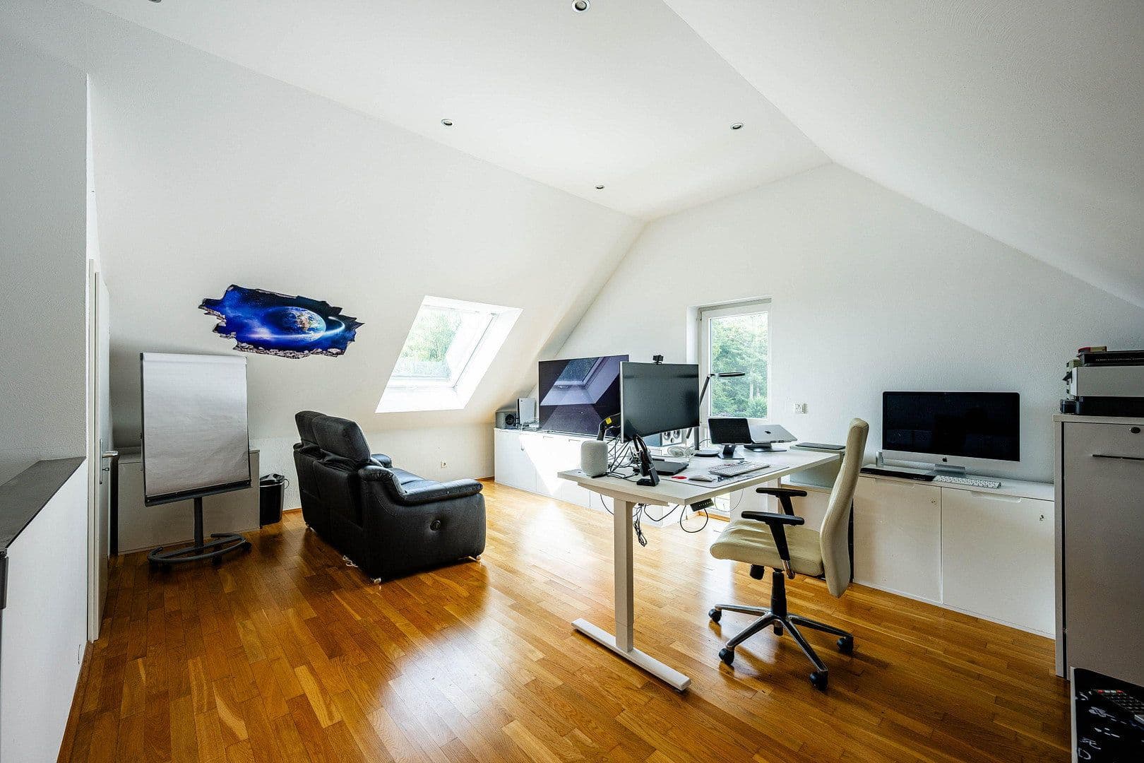 Prodej domu 173 m², pozemek 284 m², Solingen, Severní Porýní-Vestfálsko Prodej domu 173 m², pozemek 284 m², Solingen, Severní Porýní-Vestfálsko