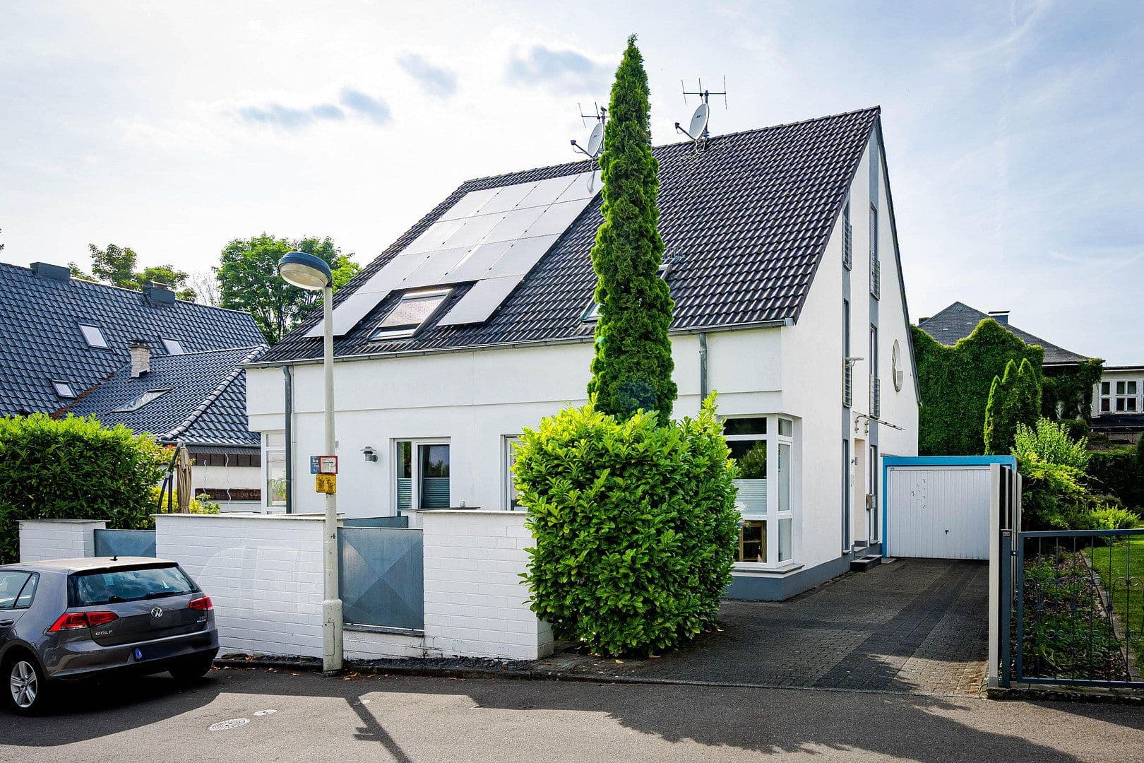 Prodej domu 173 m², pozemek 284 m², Solingen, Severní Porýní-Vestfálsko Prodej domu 173 m², pozemek 284 m², Solingen, Severní Porýní-Vestfálsko