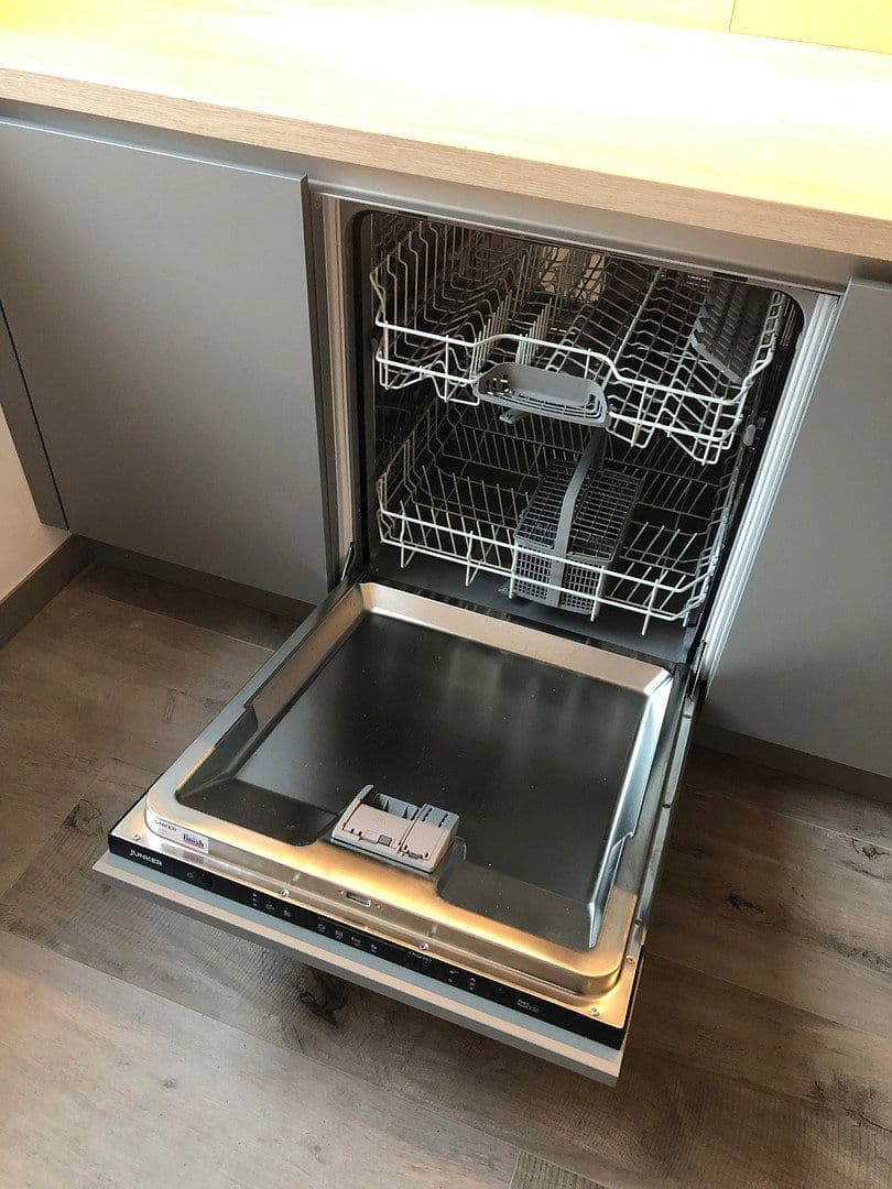 Pronájem bytu 3+1 70 m², Hannover, Dolní Sasko Pronájem bytu 3+1 70 m², Hannover, Dolní Sasko