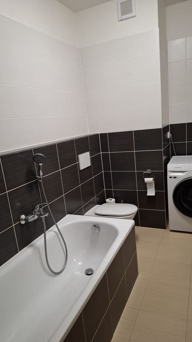 Pronájem bytu 2+kk 52 m², Hugo Haase, Praha, Praha Pronájem bytu 2+kk 52 m², Hugo Haase, Praha, Praha