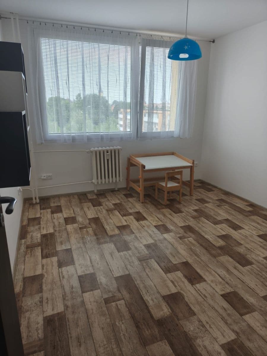 Pronájem bytu 4+kk 84 m², Žitenická, Čáslav, Středočeský kraj Pronájem bytu 4+kk 84 m², Žitenická, Čáslav, Středočeský kraj