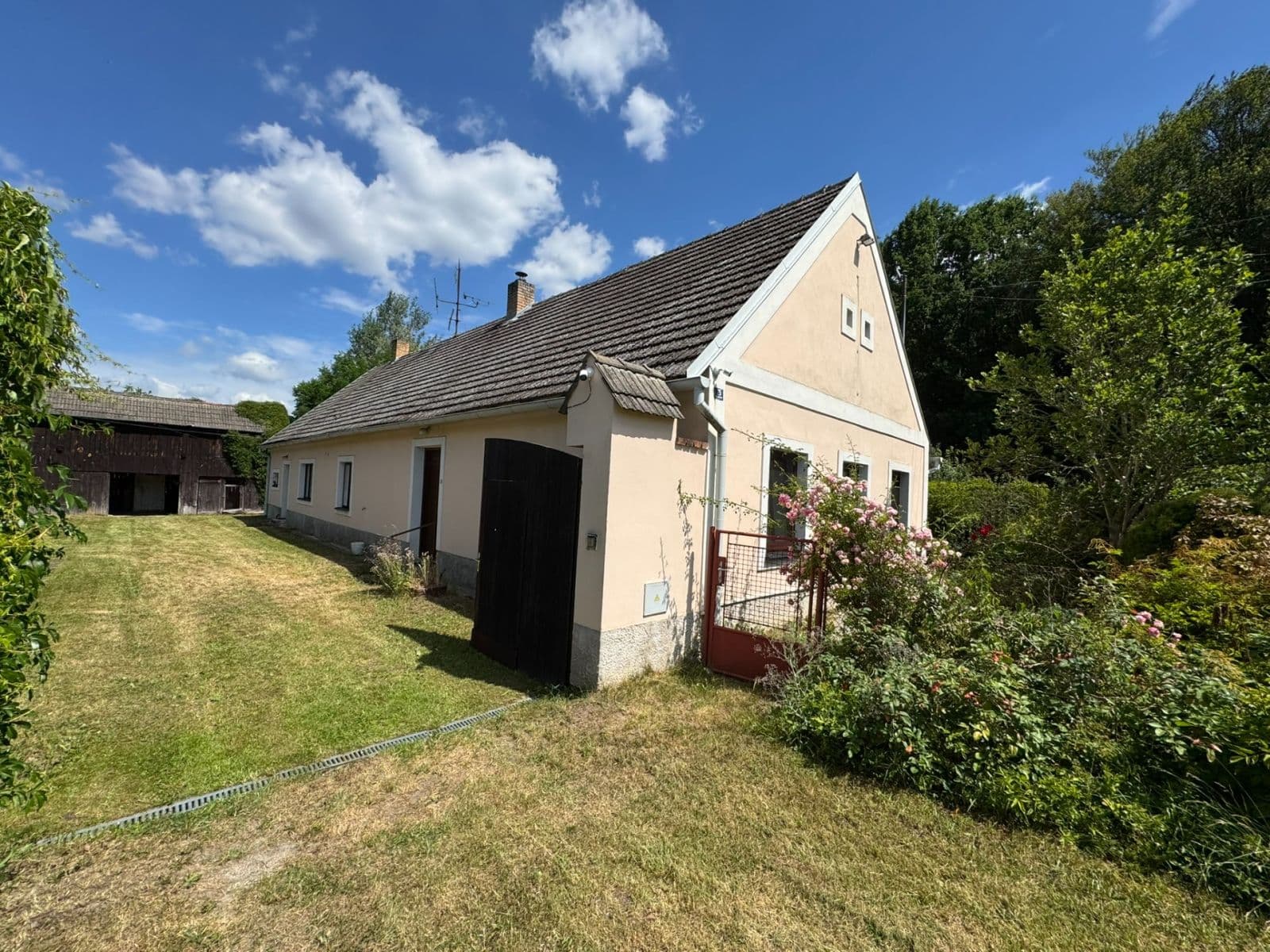 Prodej domu 118 m², pozemek 7.913 m², Majdalena, Jihočeský kraj Prodej domu 118 m², pozemek 7.913 m², Majdalena, Jihočeský kraj