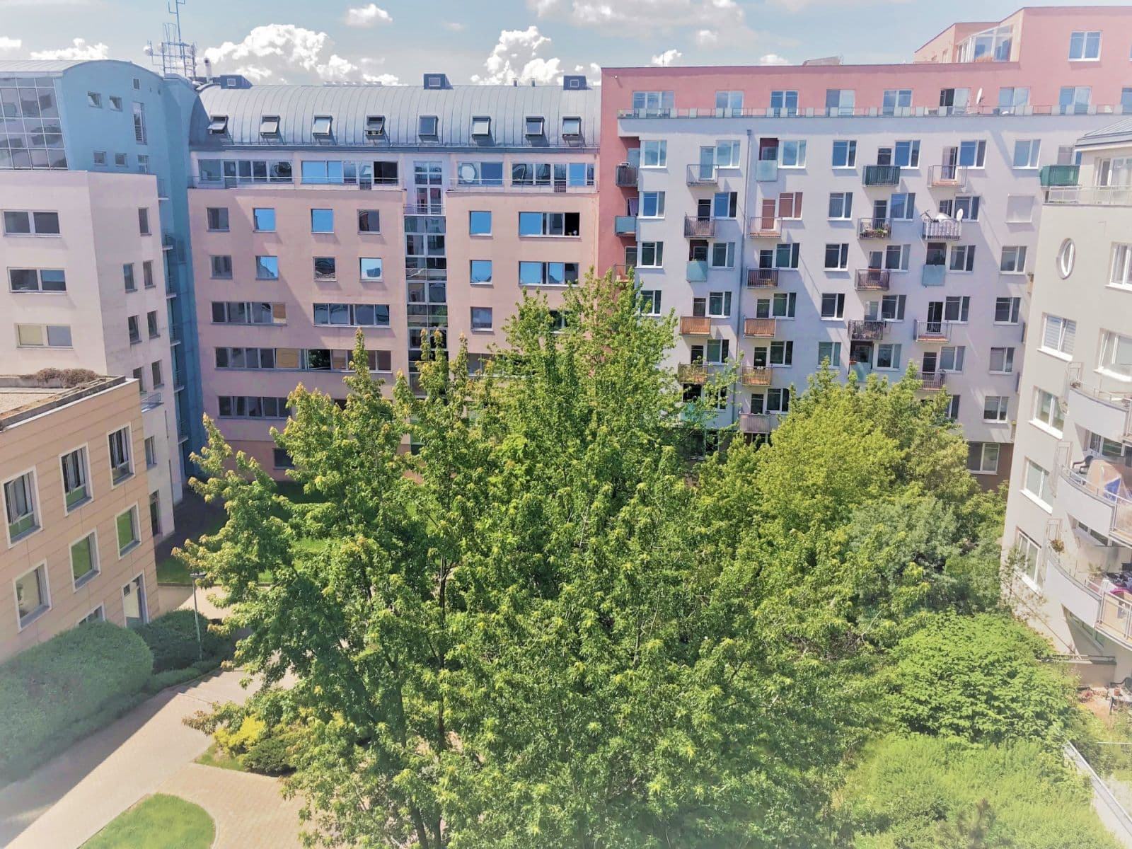 Pronájem bytu 1+kk 31 m², Bratří Dohalských, Praha, Praha Pronájem bytu 1+kk 31 m², Bratří Dohalských, Praha, Praha