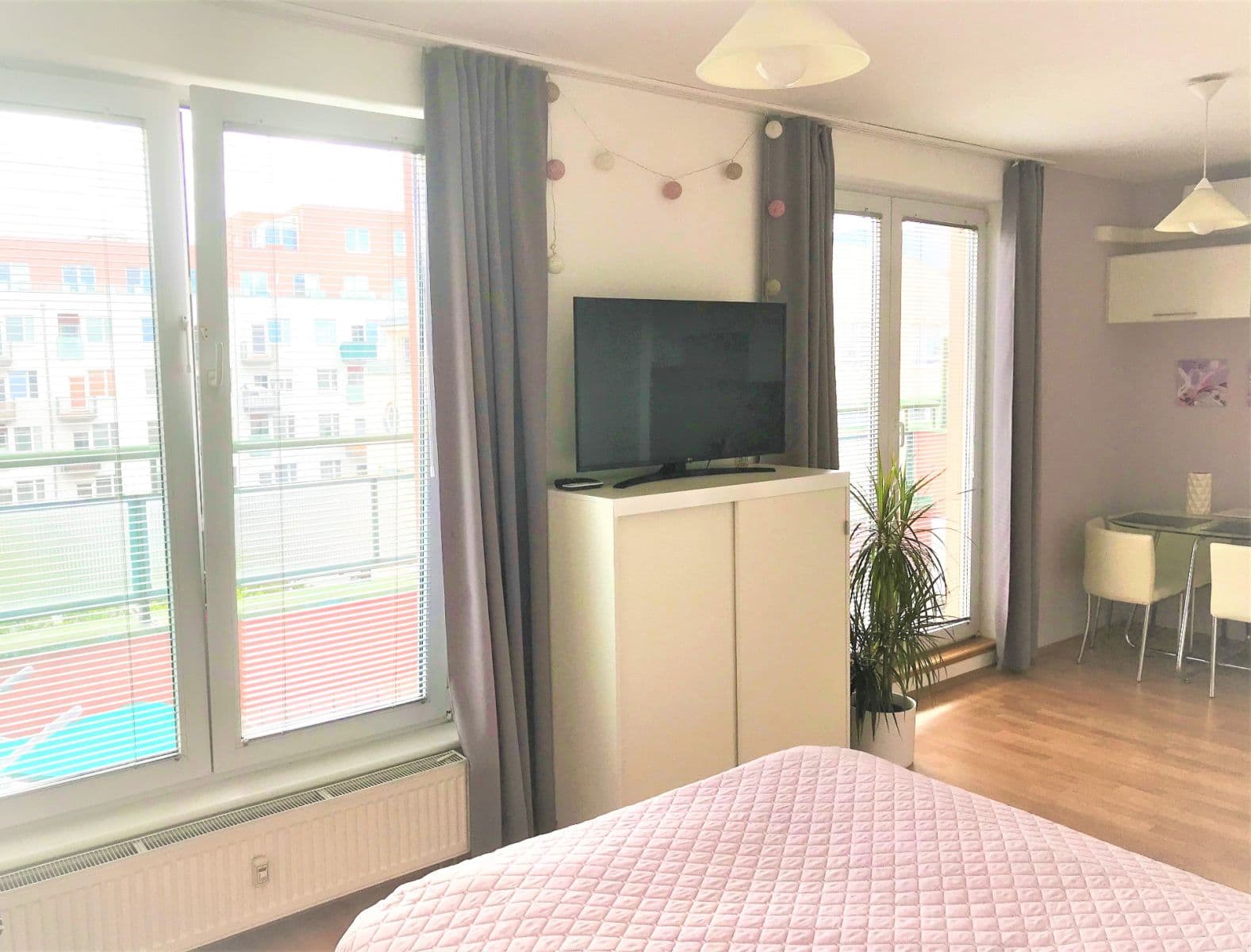 Pronájem bytu 1+kk 31 m², Bratří Dohalských, Praha, Praha Pronájem bytu 1+kk 31 m², Bratří Dohalských, Praha, Praha