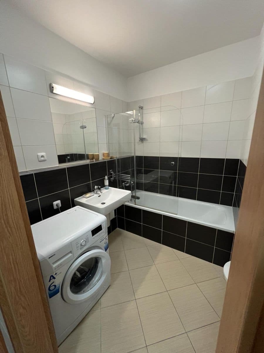 Pronájem bytu 2+kk 55 m², Pod Harfou, Praha, Praha Pronájem bytu 2+kk 55 m², Pod Harfou, Praha, Praha