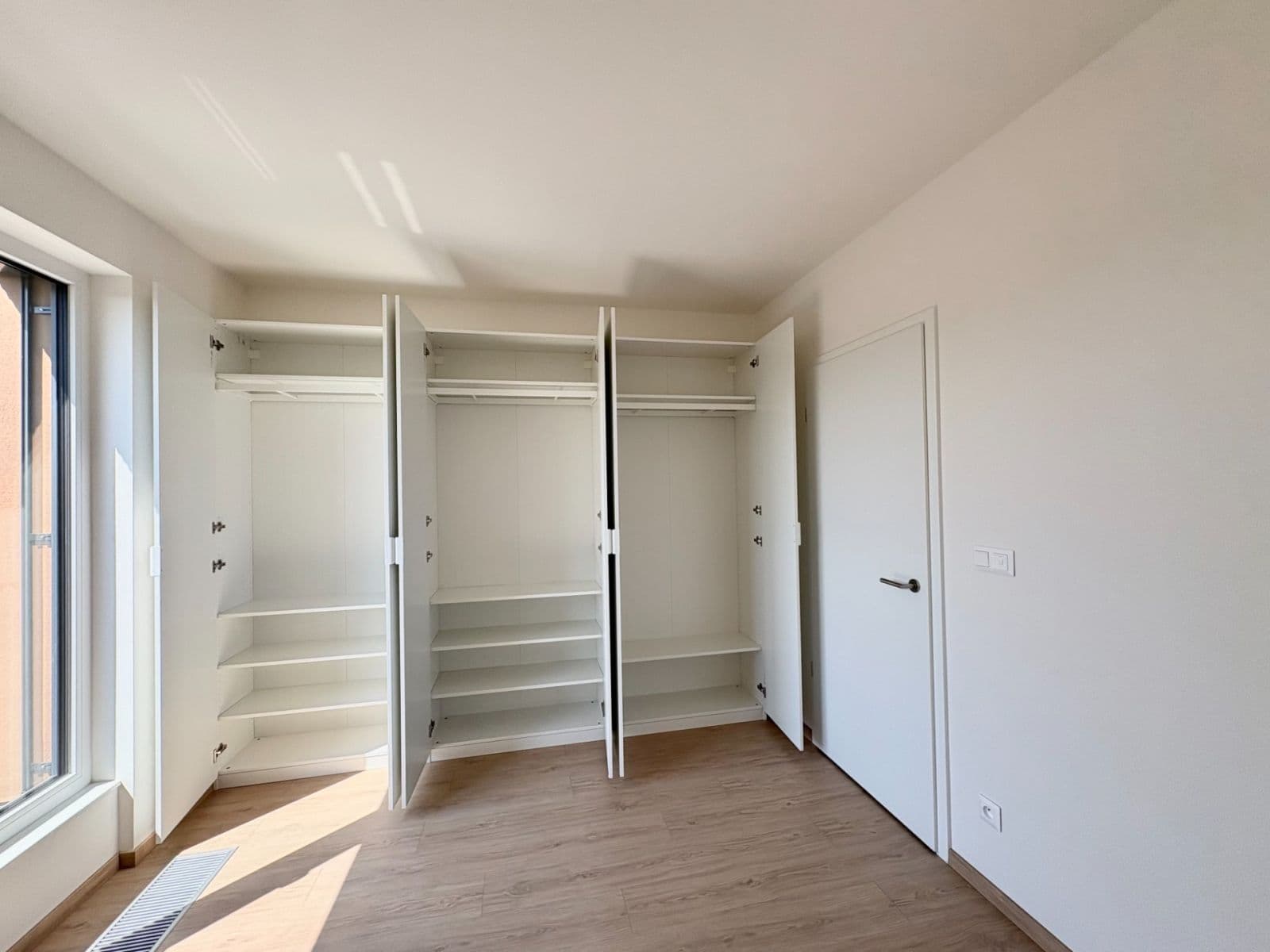 Pronájem bytu 2+kk 46 m², Haenkeho, Praha, Praha Pronájem bytu 2+kk 46 m², Haenkeho, Praha, Praha