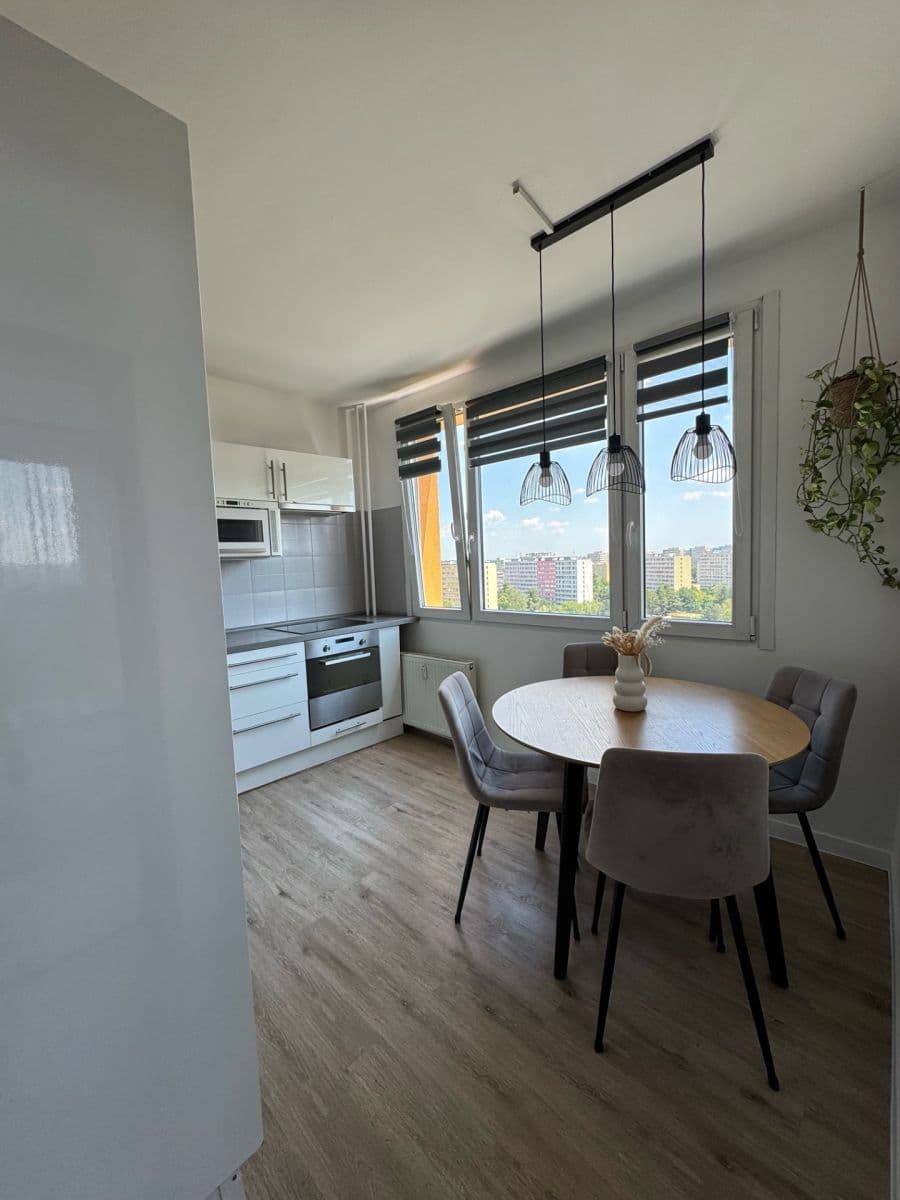 Prodej bytu 3+1 75 m², Vavřenova, Praha, Praha Prodej bytu 3+1 75 m², Vavřenova, Praha, Praha