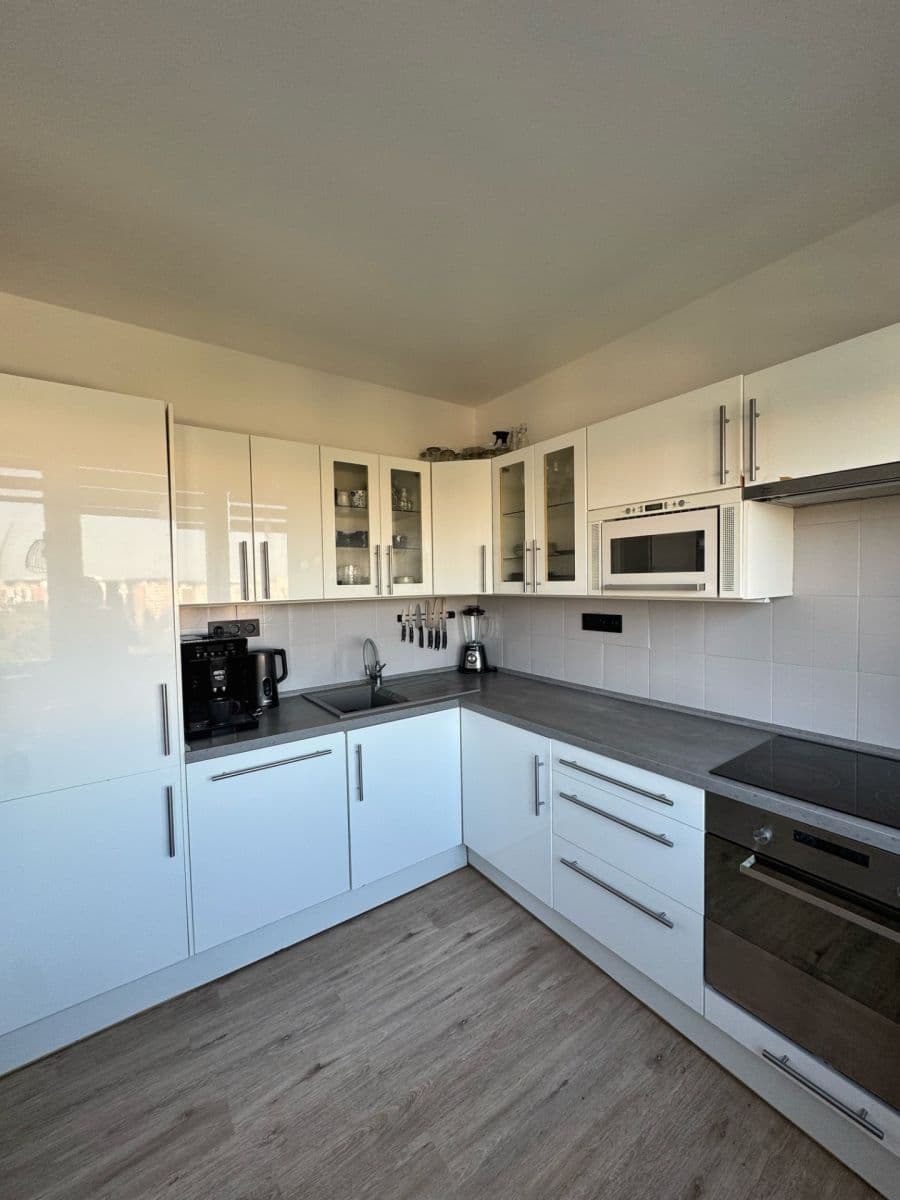 Prodej bytu 3+1 75 m², Vavřenova, Praha, Praha Prodej bytu 3+1 75 m², Vavřenova, Praha, Praha