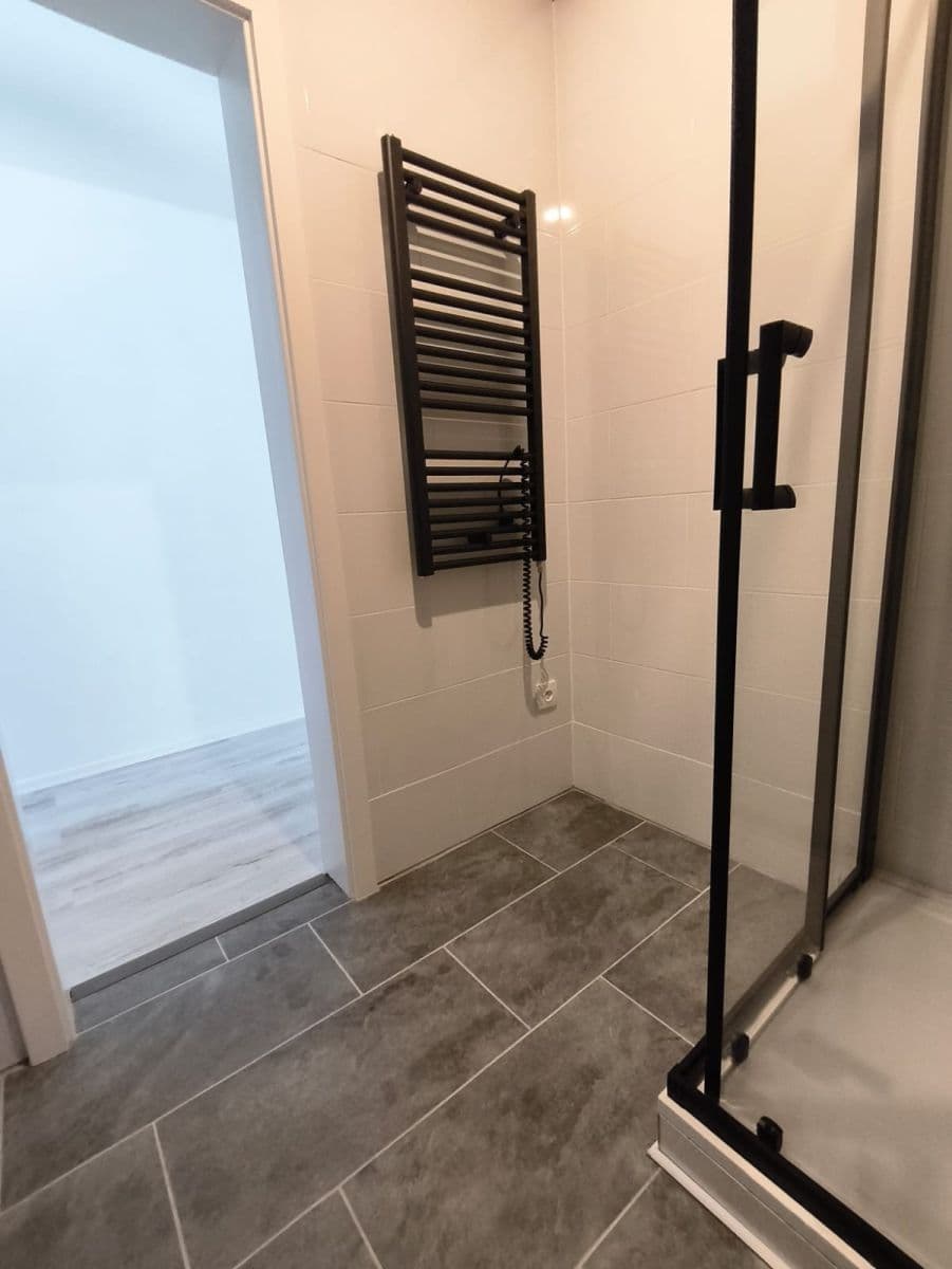 Pronájem bytu 2+1 69 m², Karlovarská, Lubenec, Ústecký kraj Pronájem bytu 2+1 69 m², Karlovarská, Lubenec, Ústecký kraj