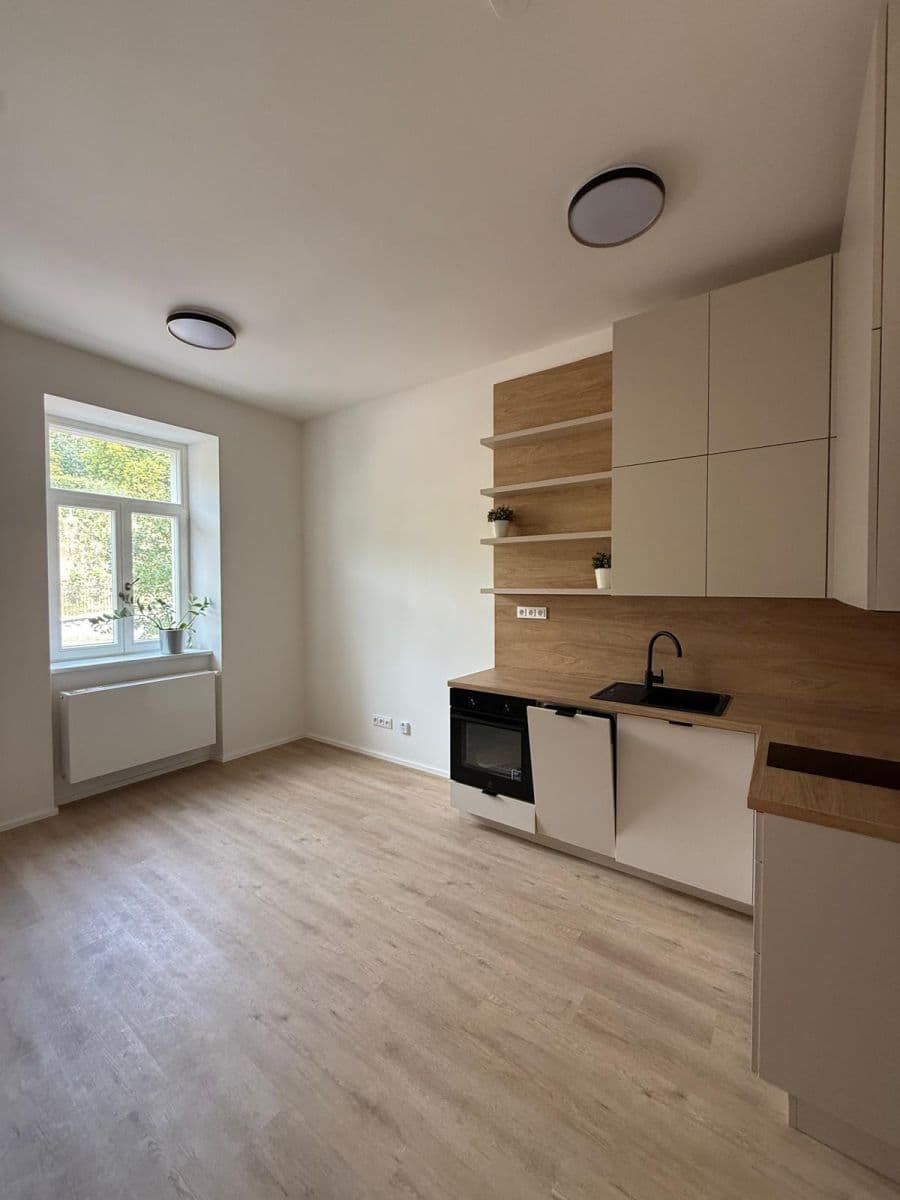 Pronájem bytu 2+kk 38 m², Tachovské náměstí, Praha, Praha Pronájem bytu 2+kk 38 m², Tachovské náměstí, Praha, Praha