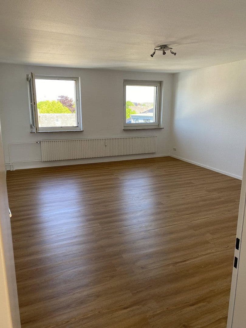 Pronájem bytu 3+1 71 m², Gutenbergstr. 5, Bremerhaven, Bremen Pronájem bytu 3+1 71 m², Gutenbergstr. 5, Bremerhaven, Bremen