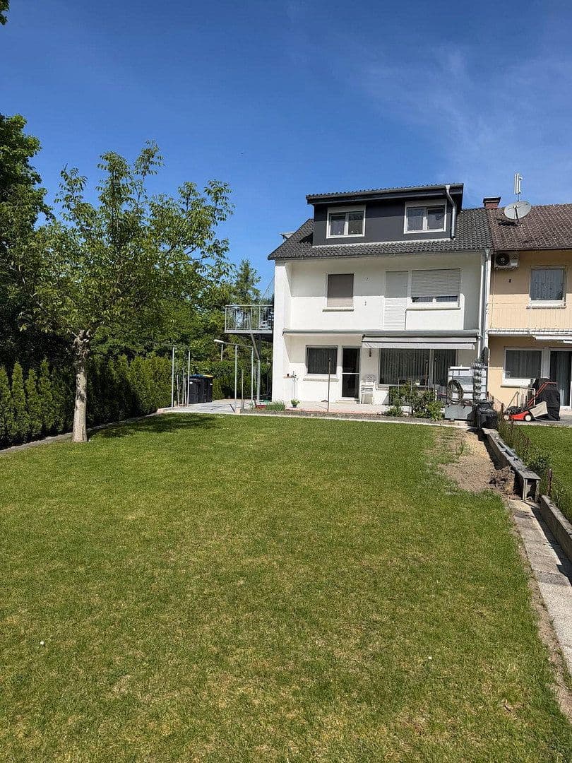 Prodej domu 175 m², pozemek 440 m², Ravensburg, Bádensko-Württembersko Prodej domu 175 m², pozemek 440 m², Ravensburg, Bádensko-Württembersko