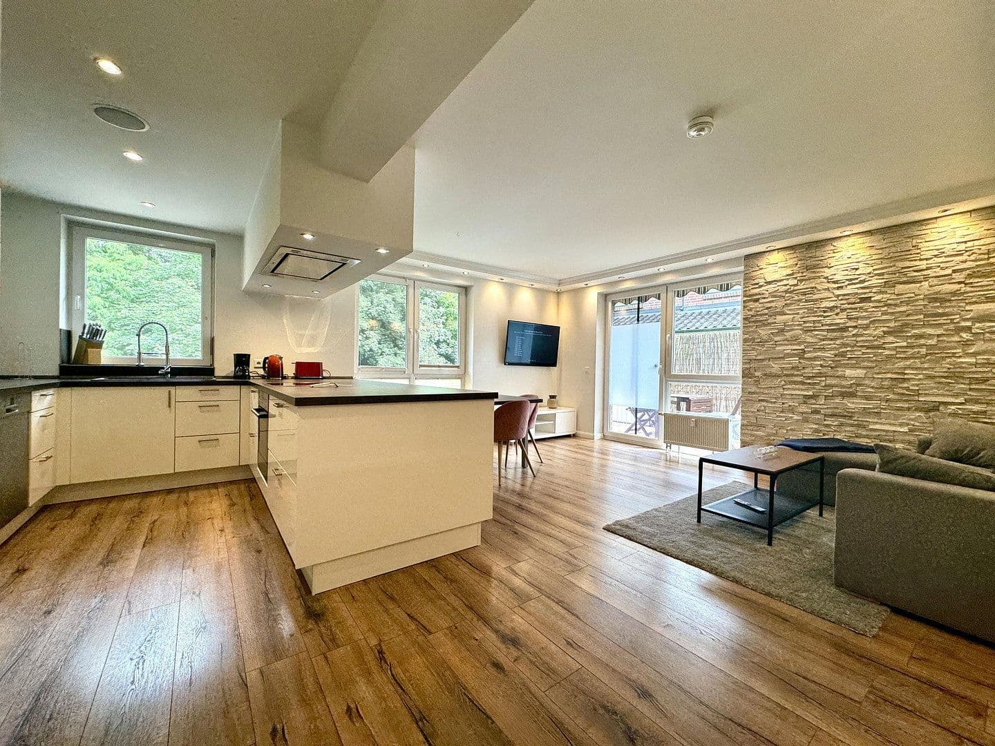 Prodej bytu 3+1 95 m², Theodor-Storm-Straße, Norderstedt, Šlesvicko-Holštýnsko Prodej bytu 3+1 95 m², Theodor-Storm-Straße, Norderstedt, Šlesvicko-Holštýnsko