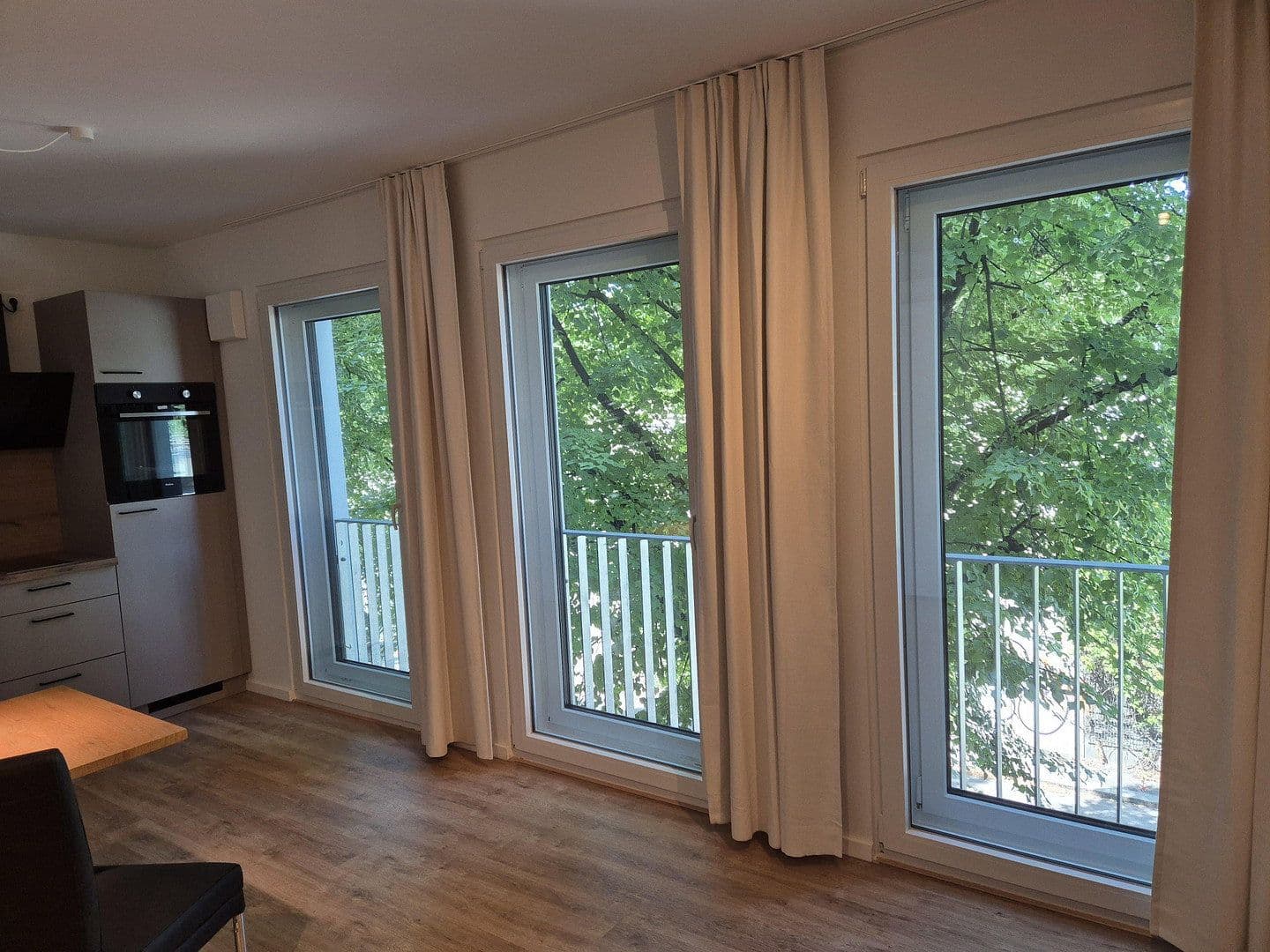 Pronájem bytu 1+1 27 m², Rembrandtstrasse 20, Berlin, Berlín Pronájem bytu 1+1 27 m², Rembrandtstrasse 20, Berlin, Berlín