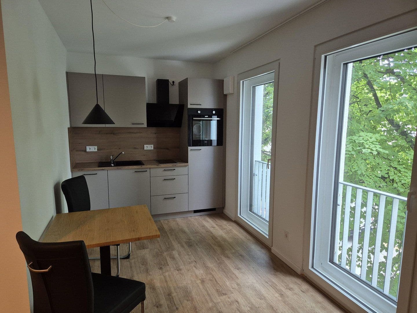Pronájem bytu 1+1 27 m², Rembrandtstrasse 20, Berlin, Berlín Pronájem bytu 1+1 27 m², Rembrandtstrasse 20, Berlin, Berlín