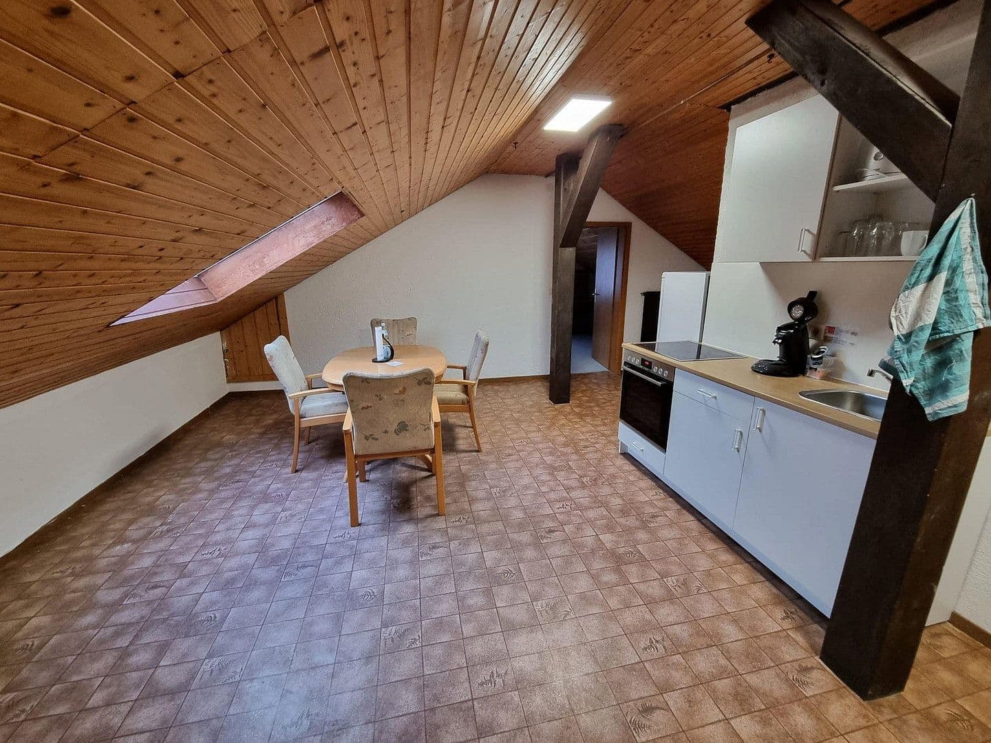 Pronájem bytu 2+1 45 m², Aalen, Bádensko-Württembersko Pronájem bytu 2+1 45 m², Aalen, Bádensko-Württembersko