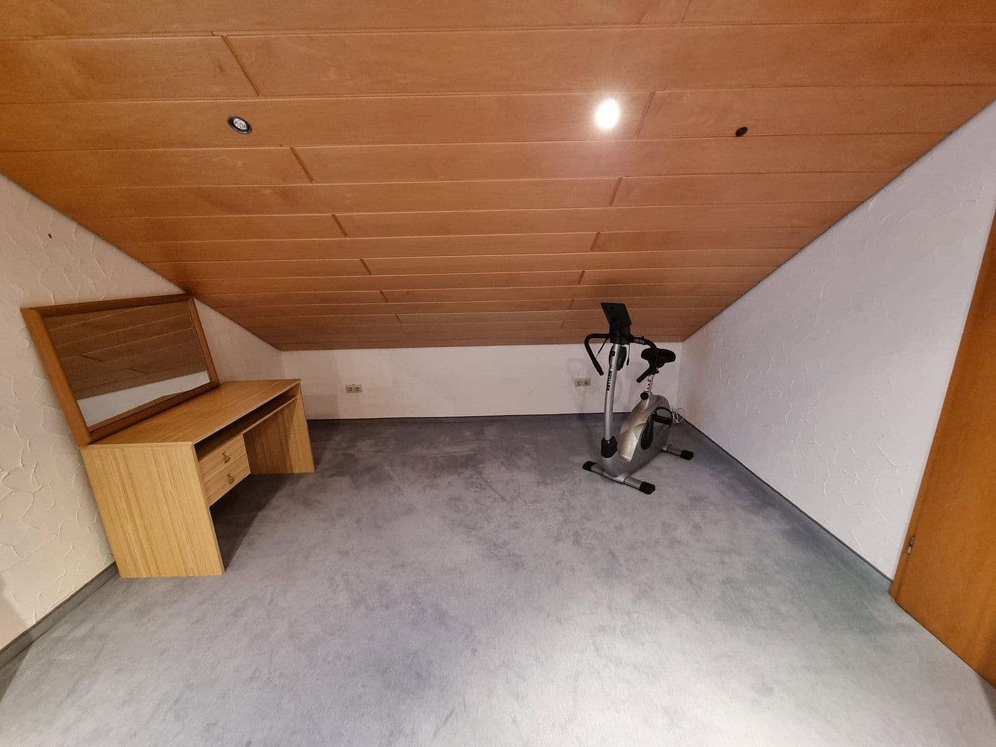 Pronájem bytu 2+1 45 m², Aalen, Bádensko-Württembersko Pronájem bytu 2+1 45 m², Aalen, Bádensko-Württembersko