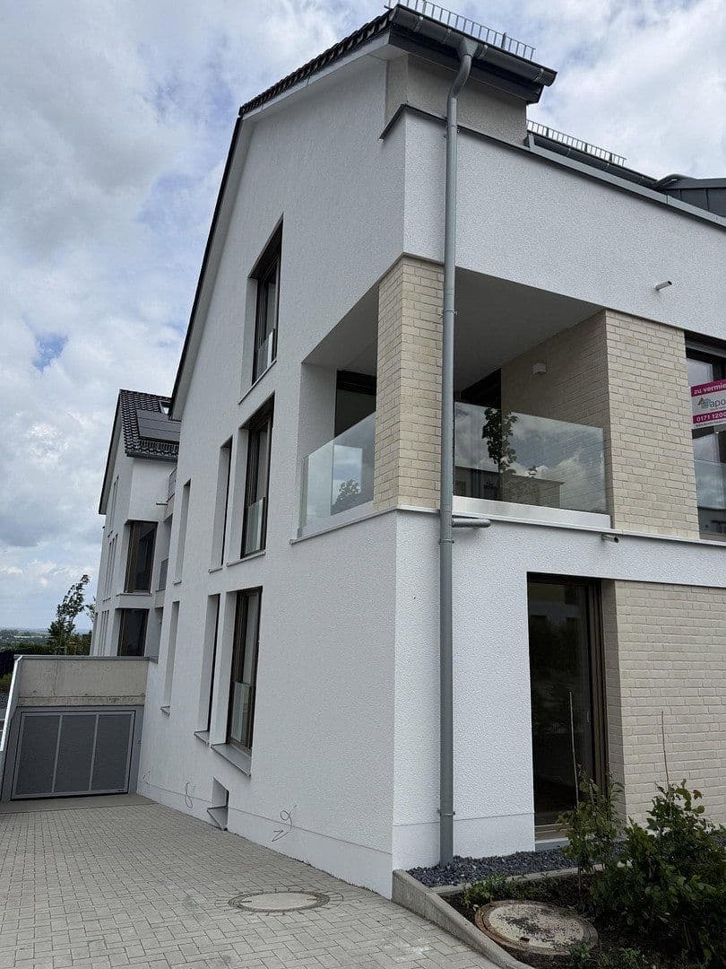 Pronájem bytu 3+1 94 m², Eichholzstrasse 11, Dortmund, Severní Porýní-Vestfálsko Pronájem bytu 3+1 94 m², Eichholzstrasse 11, Dortmund, Severní Porýní-Vestfálsko