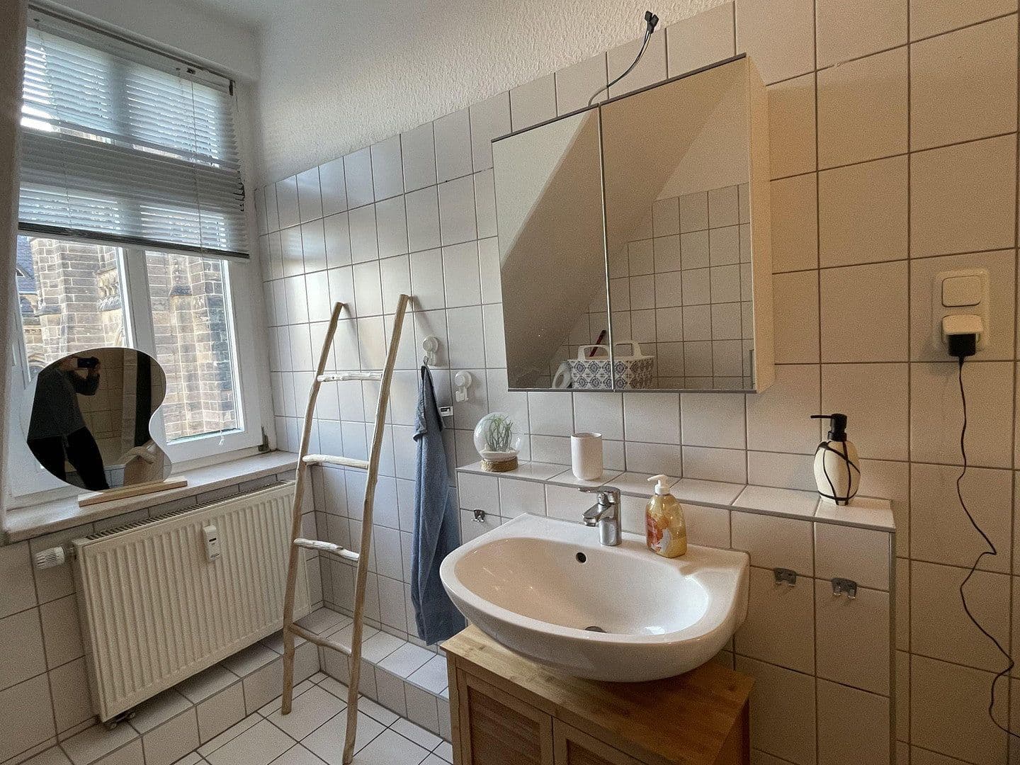 Pronájem bytu 2+1 71 m², Riemannstrasse 28, Leipzig, Sasko Pronájem bytu 2+1 71 m², Riemannstrasse 28, Leipzig, Sasko