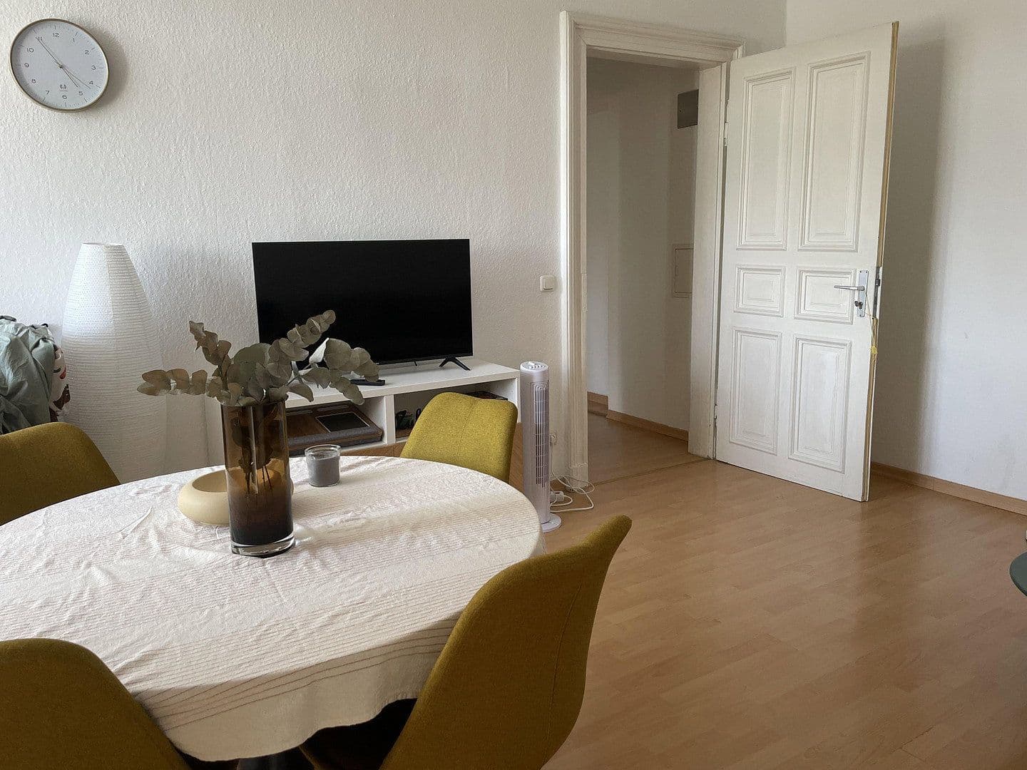 Pronájem bytu 2+1 71 m², Riemannstrasse 28, Leipzig, Sasko Pronájem bytu 2+1 71 m², Riemannstrasse 28, Leipzig, Sasko