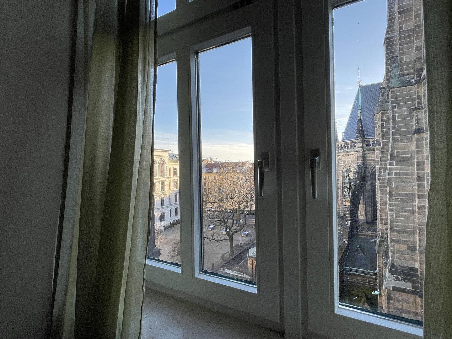 Pronájem bytu 2+1 71 m², Riemannstrasse 28, Leipzig, Sasko Pronájem bytu 2+1 71 m², Riemannstrasse 28, Leipzig, Sasko