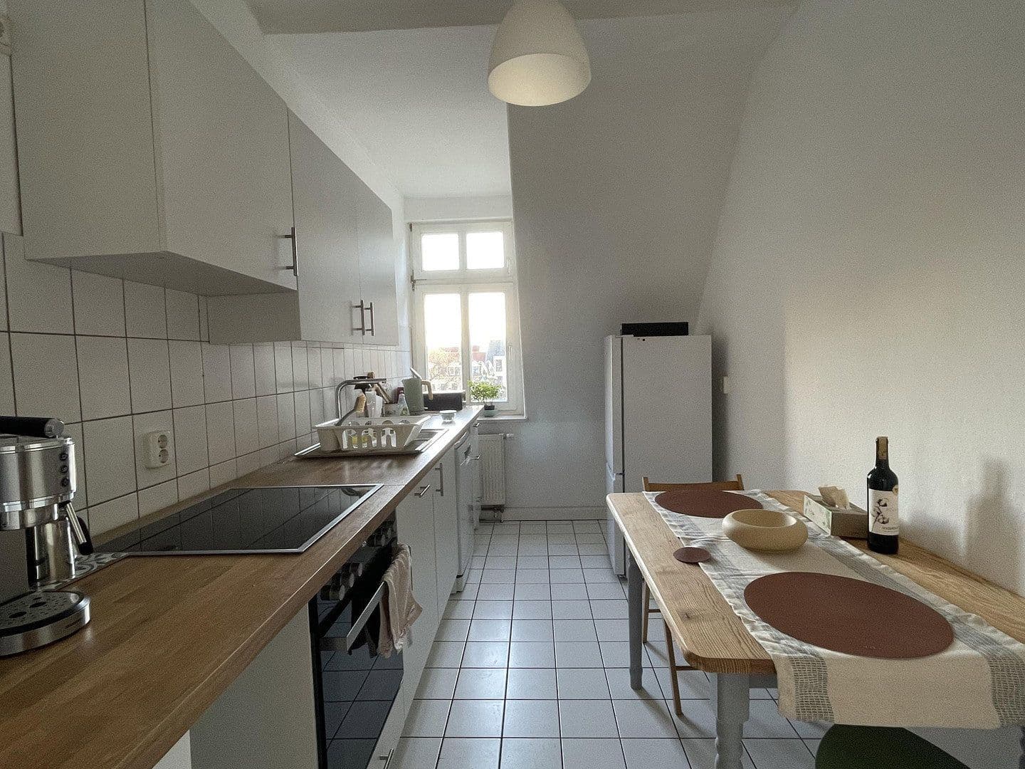 Pronájem bytu 2+1 71 m², Riemannstrasse 28, Leipzig, Sasko Pronájem bytu 2+1 71 m², Riemannstrasse 28, Leipzig, Sasko