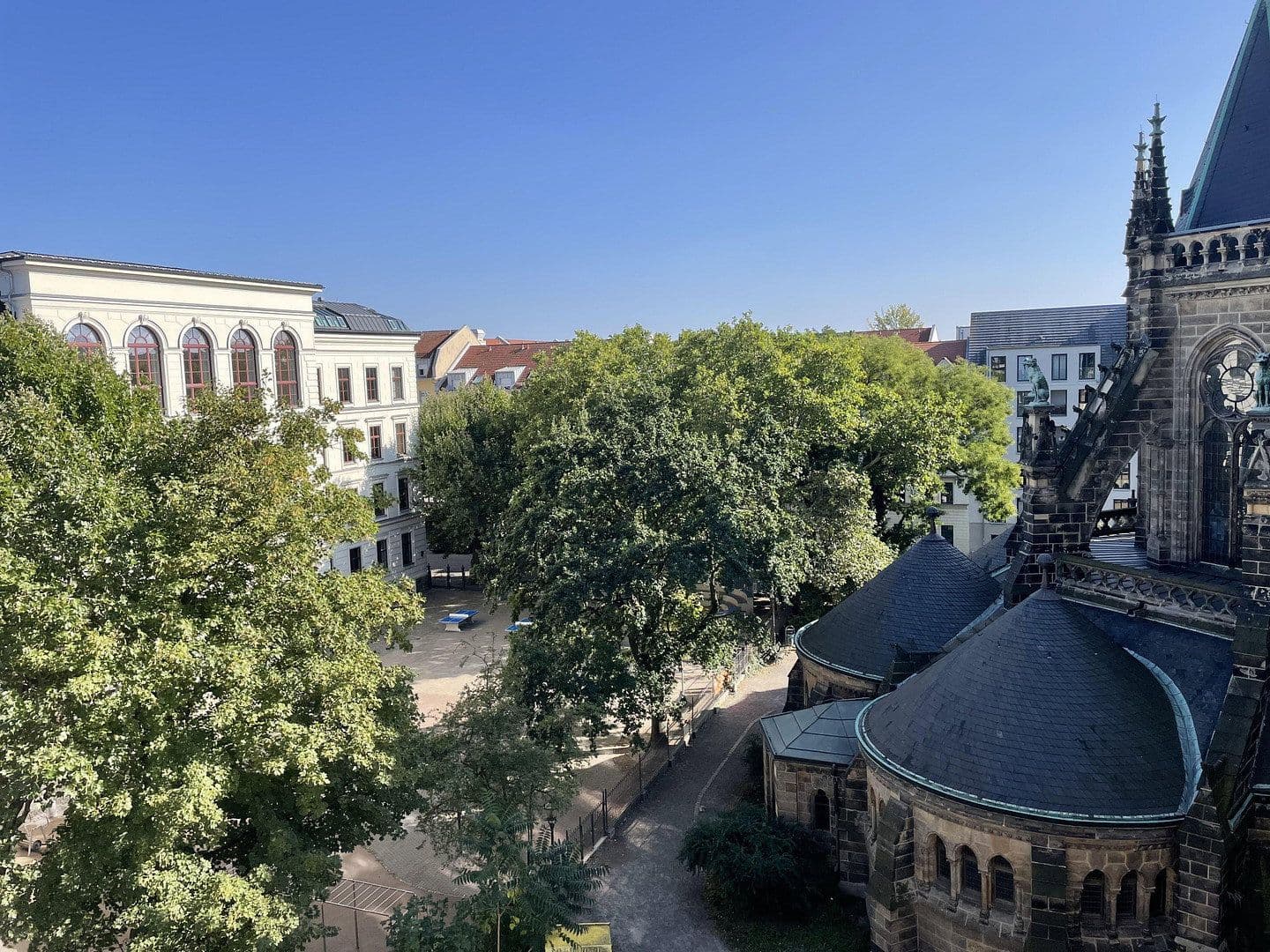 Pronájem bytu 2+1 71 m², Riemannstrasse 28, Leipzig, Sasko Pronájem bytu 2+1 71 m², Riemannstrasse 28, Leipzig, Sasko