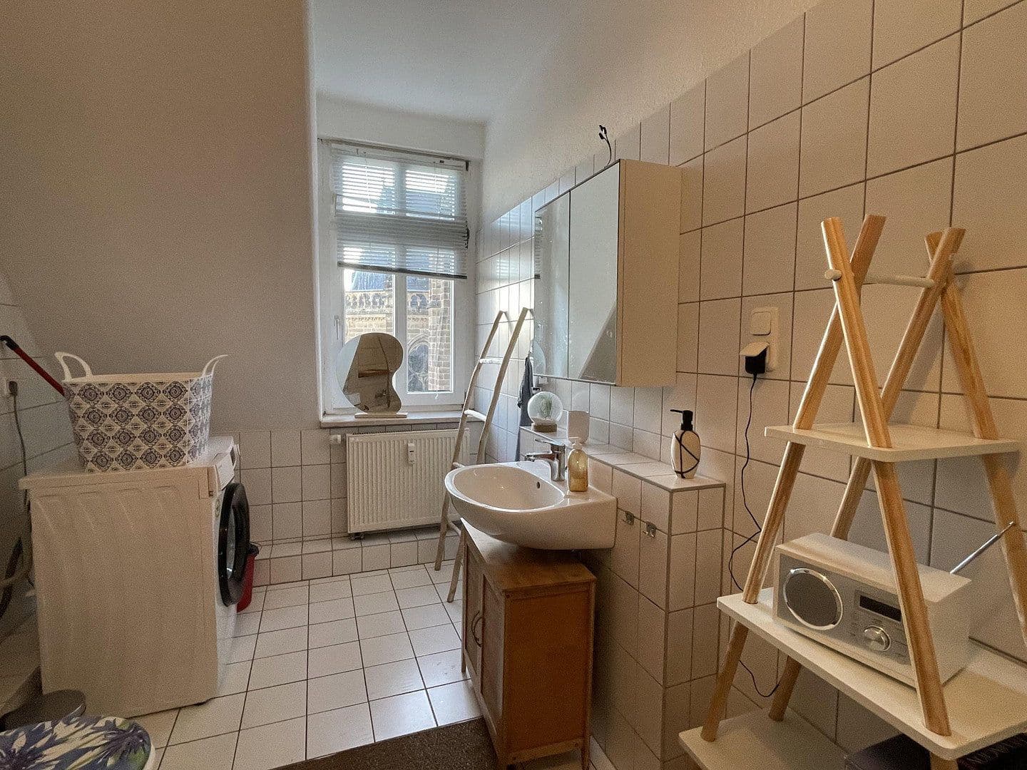 Pronájem bytu 2+1 71 m², Riemannstrasse 28, Leipzig, Sasko Pronájem bytu 2+1 71 m², Riemannstrasse 28, Leipzig, Sasko