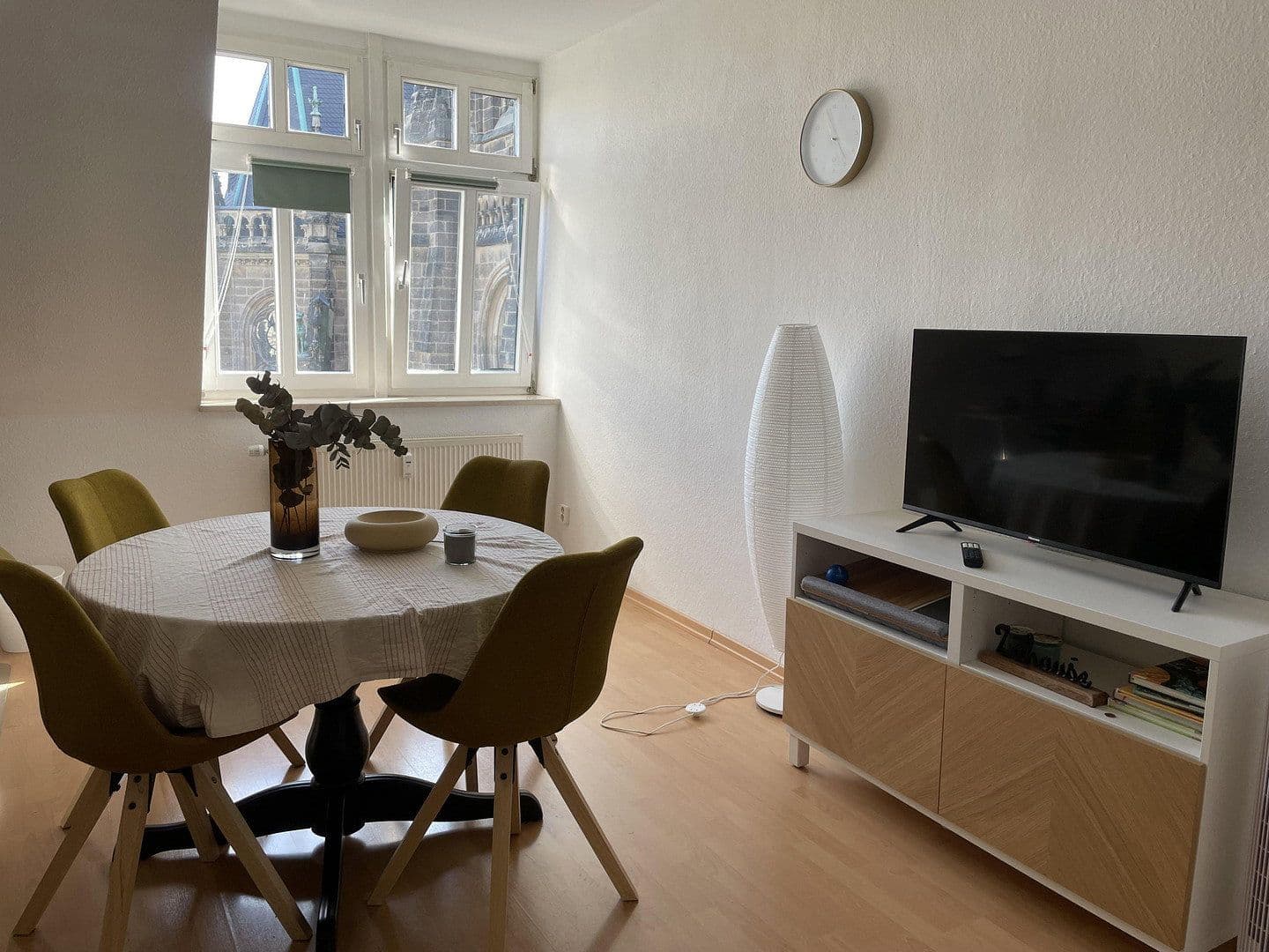 Pronájem bytu 2+1 71 m², Riemannstrasse 28, Leipzig, Sasko Pronájem bytu 2+1 71 m², Riemannstrasse 28, Leipzig, Sasko