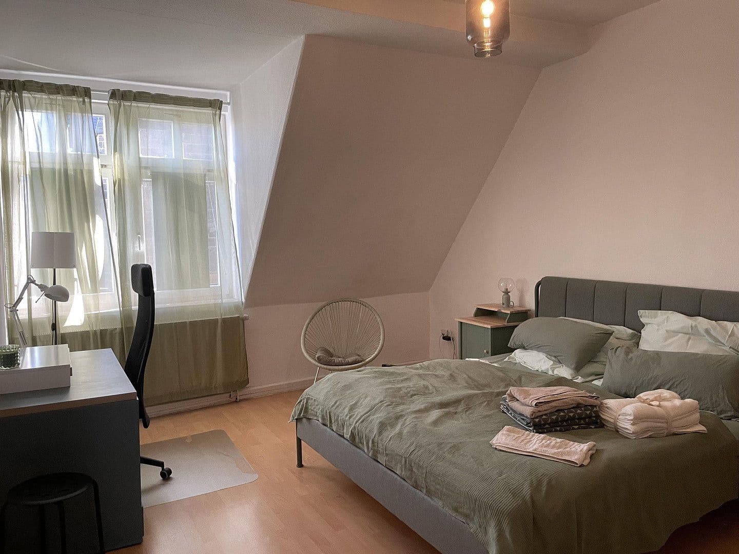Pronájem bytu 2+1 71 m², Riemannstrasse 28, Leipzig, Sasko Pronájem bytu 2+1 71 m², Riemannstrasse 28, Leipzig, Sasko