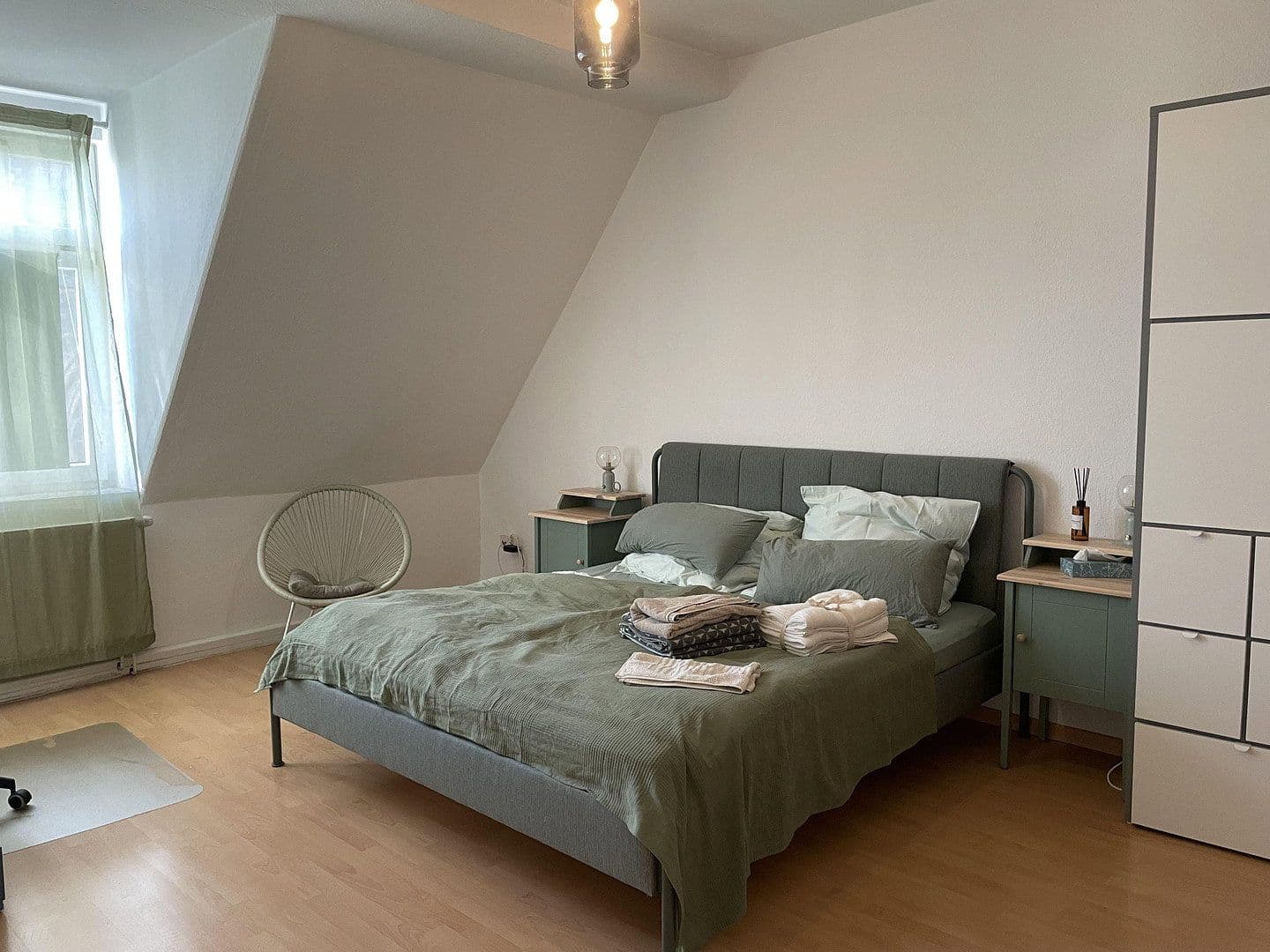 Pronájem bytu 2+1 71 m², Riemannstrasse 28, Leipzig, Sasko Pronájem bytu 2+1 71 m², Riemannstrasse 28, Leipzig, Sasko