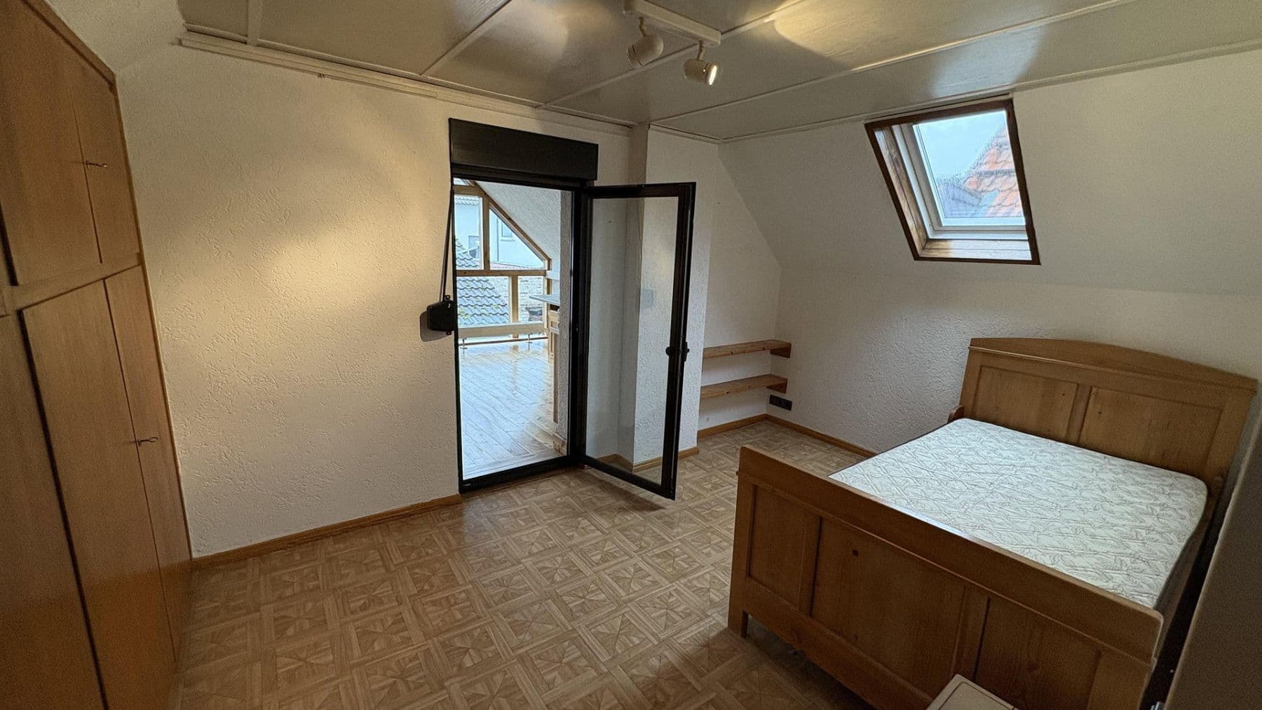 Prodej domu 120 m², pozemek 160 m², Hattersheim am Main, Hessen Prodej domu 120 m², pozemek 160 m², Hattersheim am Main, Hessen