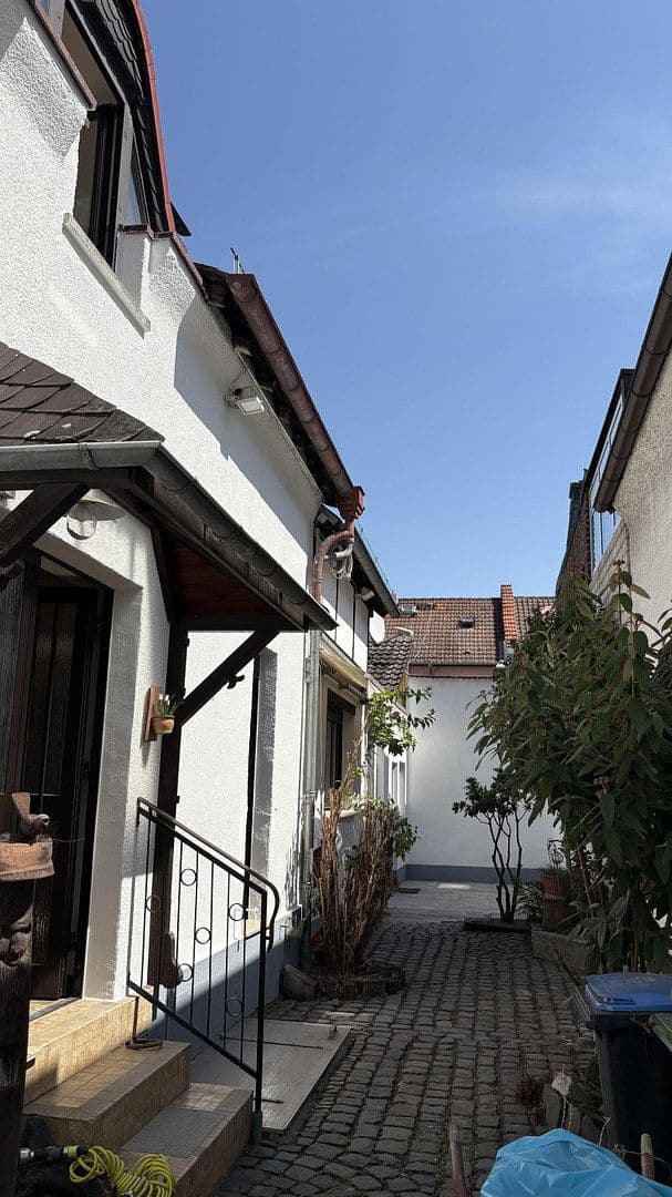 Prodej domu 120 m², pozemek 160 m², Hattersheim am Main, Hessen Prodej domu 120 m², pozemek 160 m², Hattersheim am Main, Hessen
