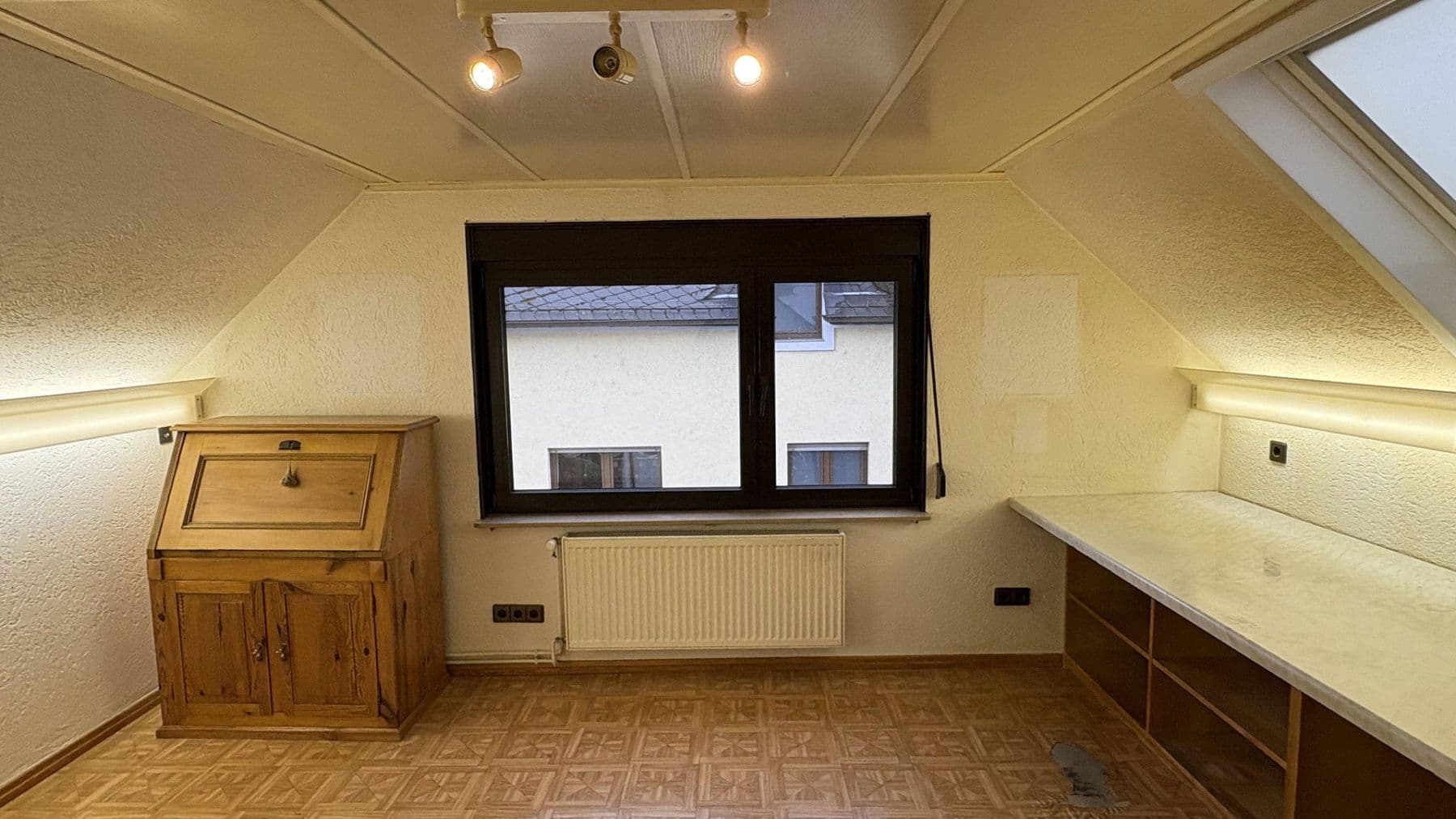 Prodej domu 120 m², pozemek 160 m², Hattersheim am Main, Hessen Prodej domu 120 m², pozemek 160 m², Hattersheim am Main, Hessen