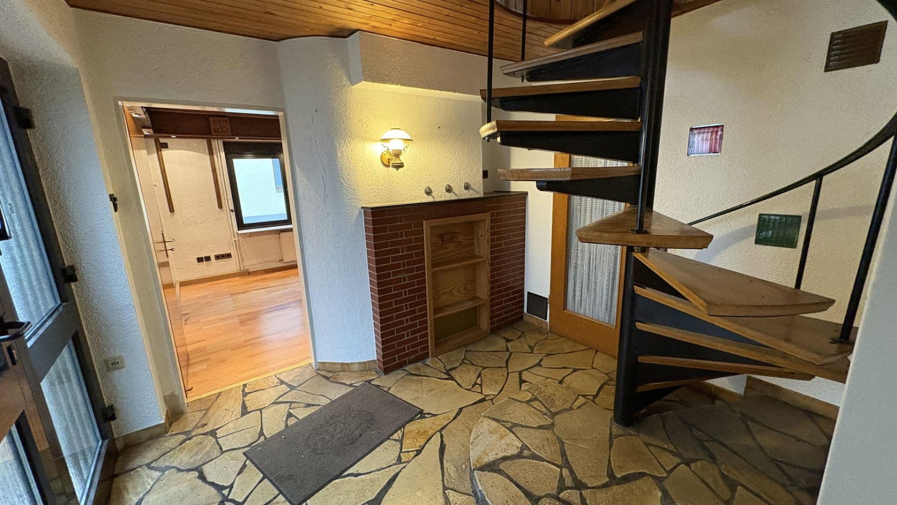 Prodej domu 120 m², pozemek 160 m², Hattersheim am Main, Hessen Prodej domu 120 m², pozemek 160 m², Hattersheim am Main, Hessen