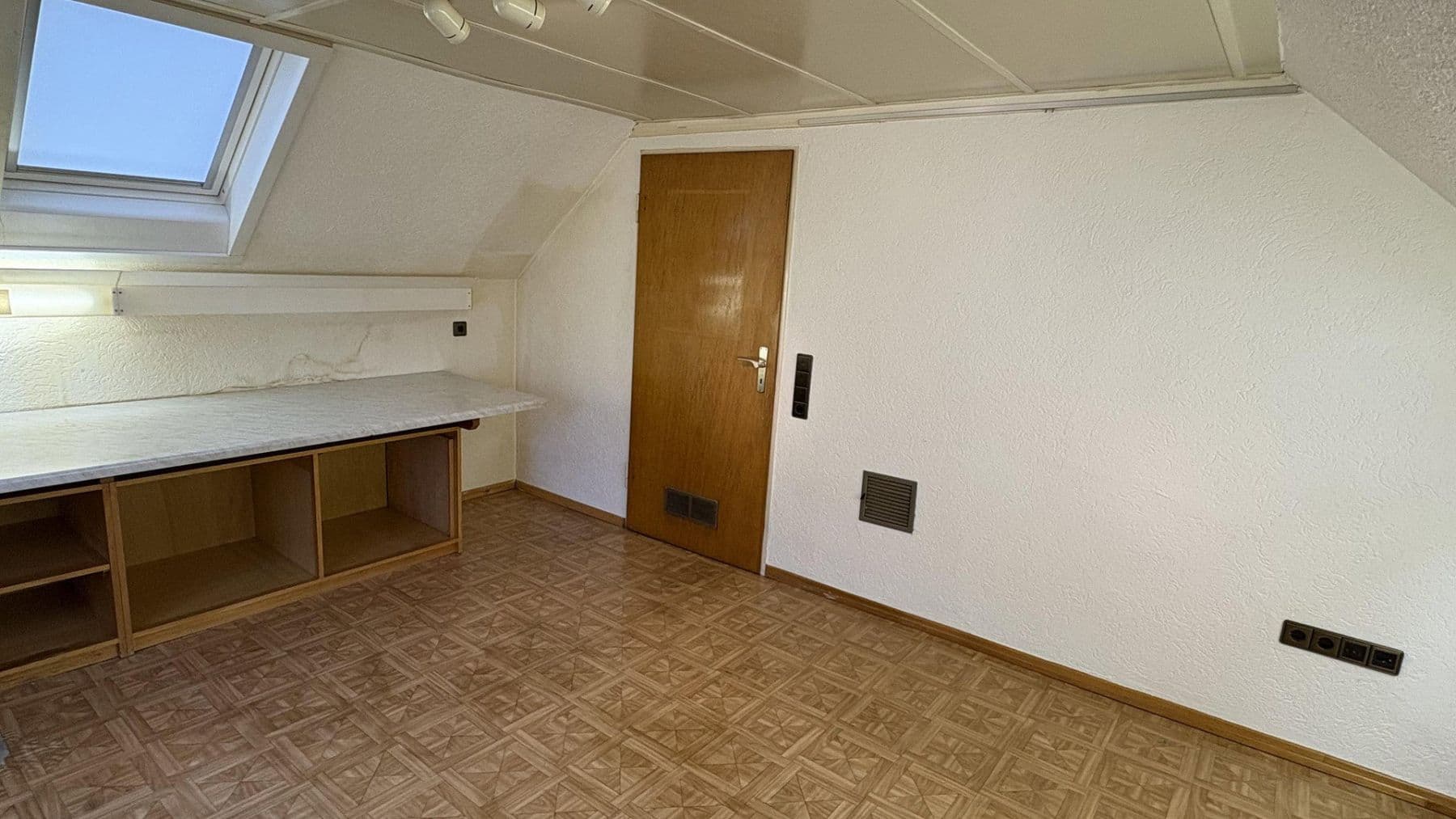 Prodej domu 120 m², pozemek 160 m², Hattersheim am Main, Hessen Prodej domu 120 m², pozemek 160 m², Hattersheim am Main, Hessen