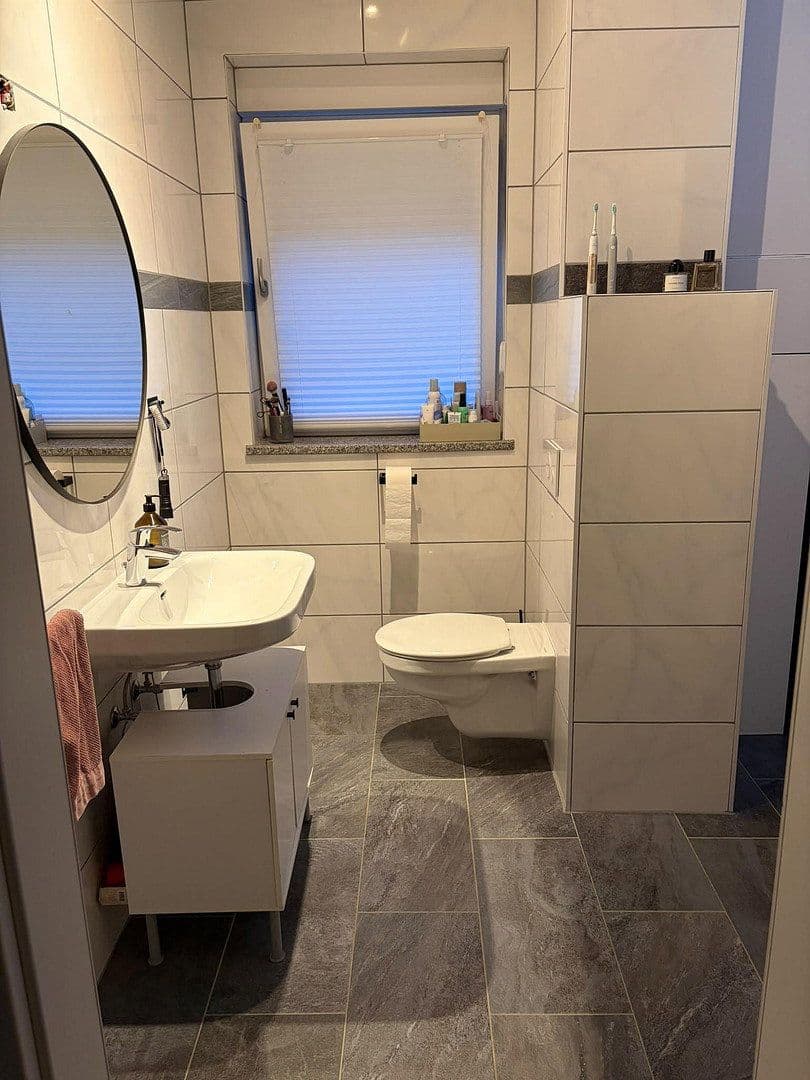 Pronájem bytu 3+1 100 m², Friedrich-Diffine-Str. 23, Kirchheim an der Weinstraße, Porýní-Falc Pronájem bytu 3+1 100 m², Friedrich-Diffine-Str. 23, Kirchheim an der Weinstraße, Porýní-Falc