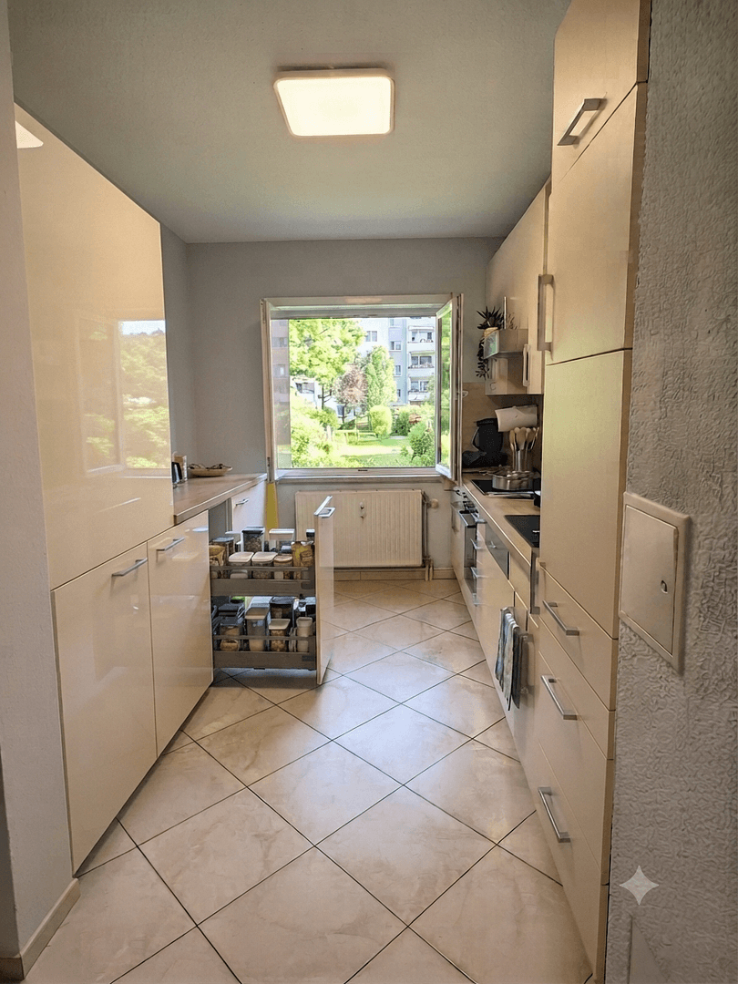 Pronájem bytu 3+1 96 m², Mannheim, Bádensko-Württembersko Pronájem bytu 3+1 96 m², Mannheim, Bádensko-Württembersko