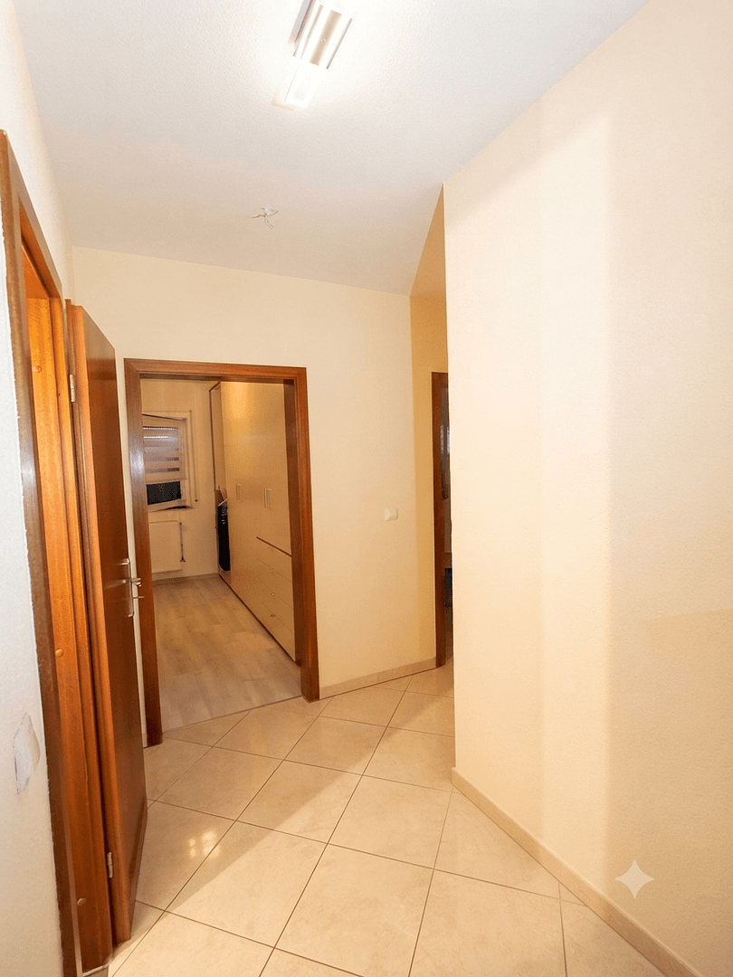 Pronájem bytu 3+1 96 m², Mannheim, Bádensko-Württembersko Pronájem bytu 3+1 96 m², Mannheim, Bádensko-Württembersko