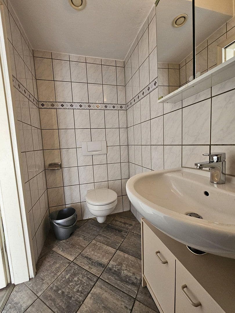 Pronájem bytu 1+1 30 m², Ellerstraße 23, Solingen, Severní Porýní-Vestfálsko Pronájem bytu 1+1 30 m², Ellerstraße 23, Solingen, Severní Porýní-Vestfálsko