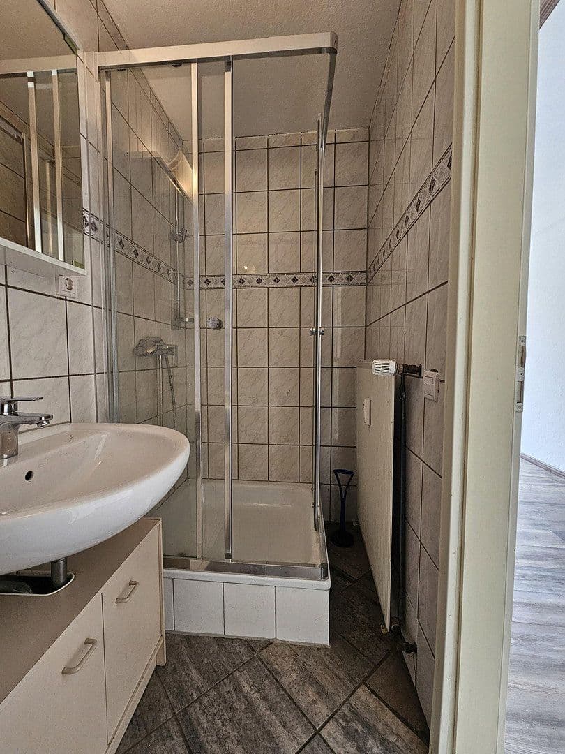 Pronájem bytu 1+1 30 m², Ellerstraße 23, Solingen, Severní Porýní-Vestfálsko Pronájem bytu 1+1 30 m², Ellerstraße 23, Solingen, Severní Porýní-Vestfálsko